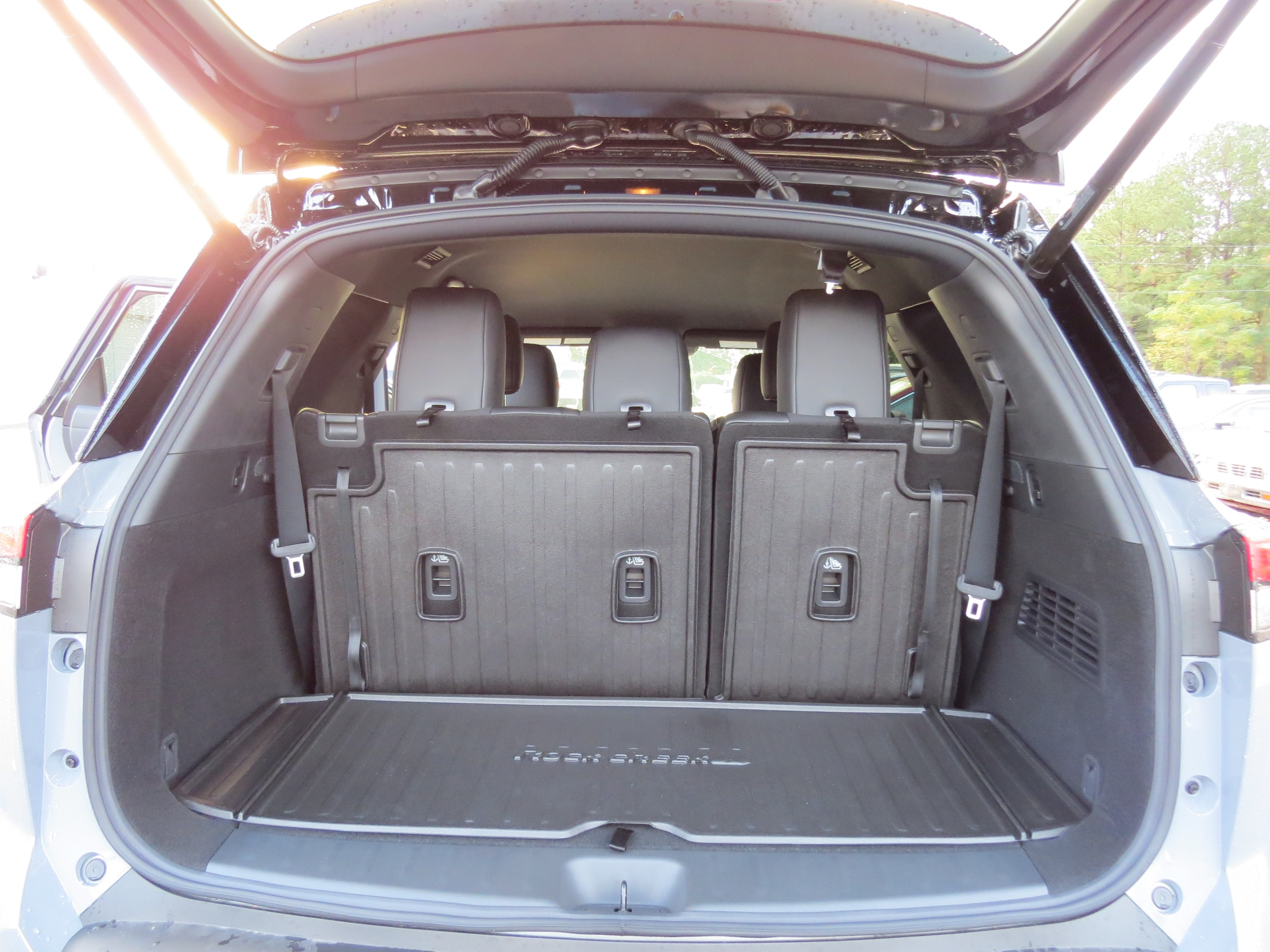 2025 Nissan Pathfinder Rock Creek Two-Tone Boulder Gray Pearl   Super Black at Griffin Nissan