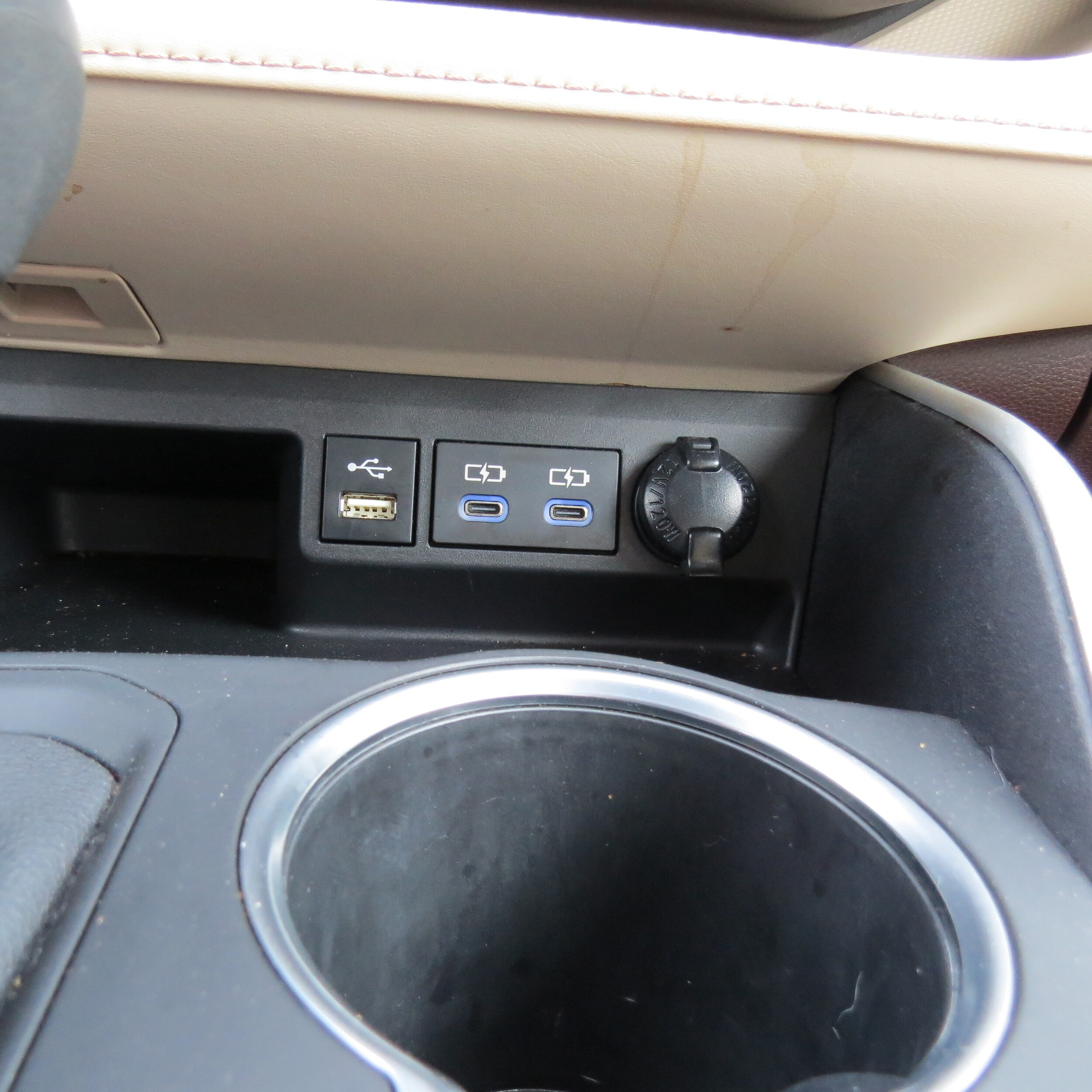 2022 Toyota Highlander XLE Black at Stokes Toyota Hilton Head