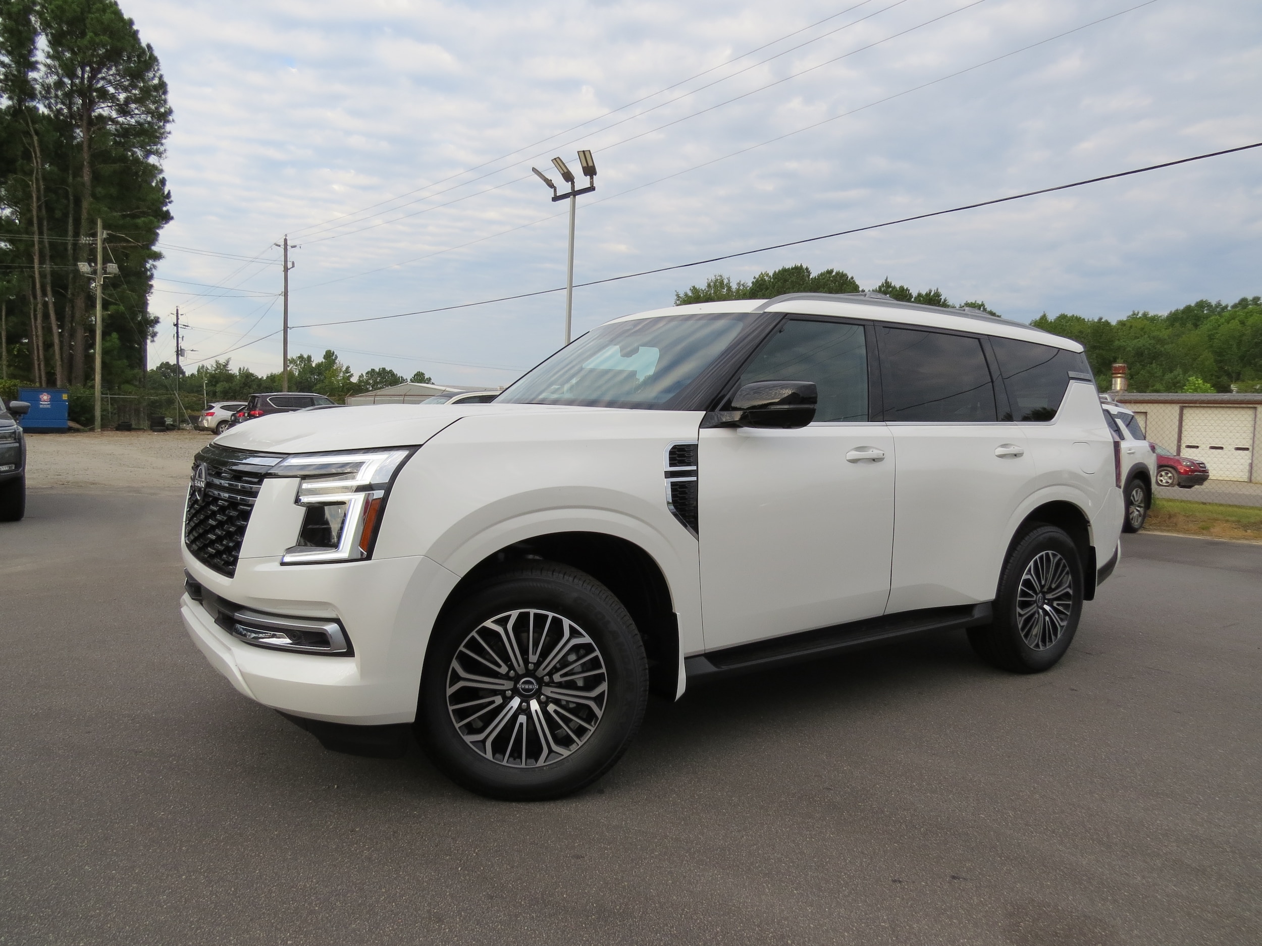 2025 Nissan Armada SL - 1