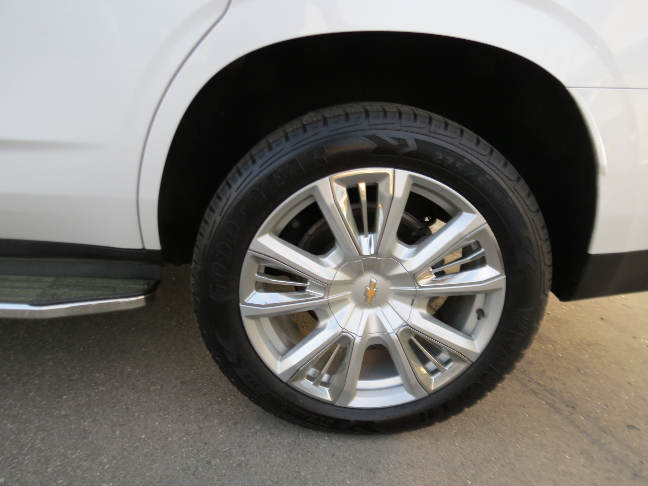 2021 Chevrolet Tahoe High Country Iridescent Pearl Tricoat at Crews Chevrolet