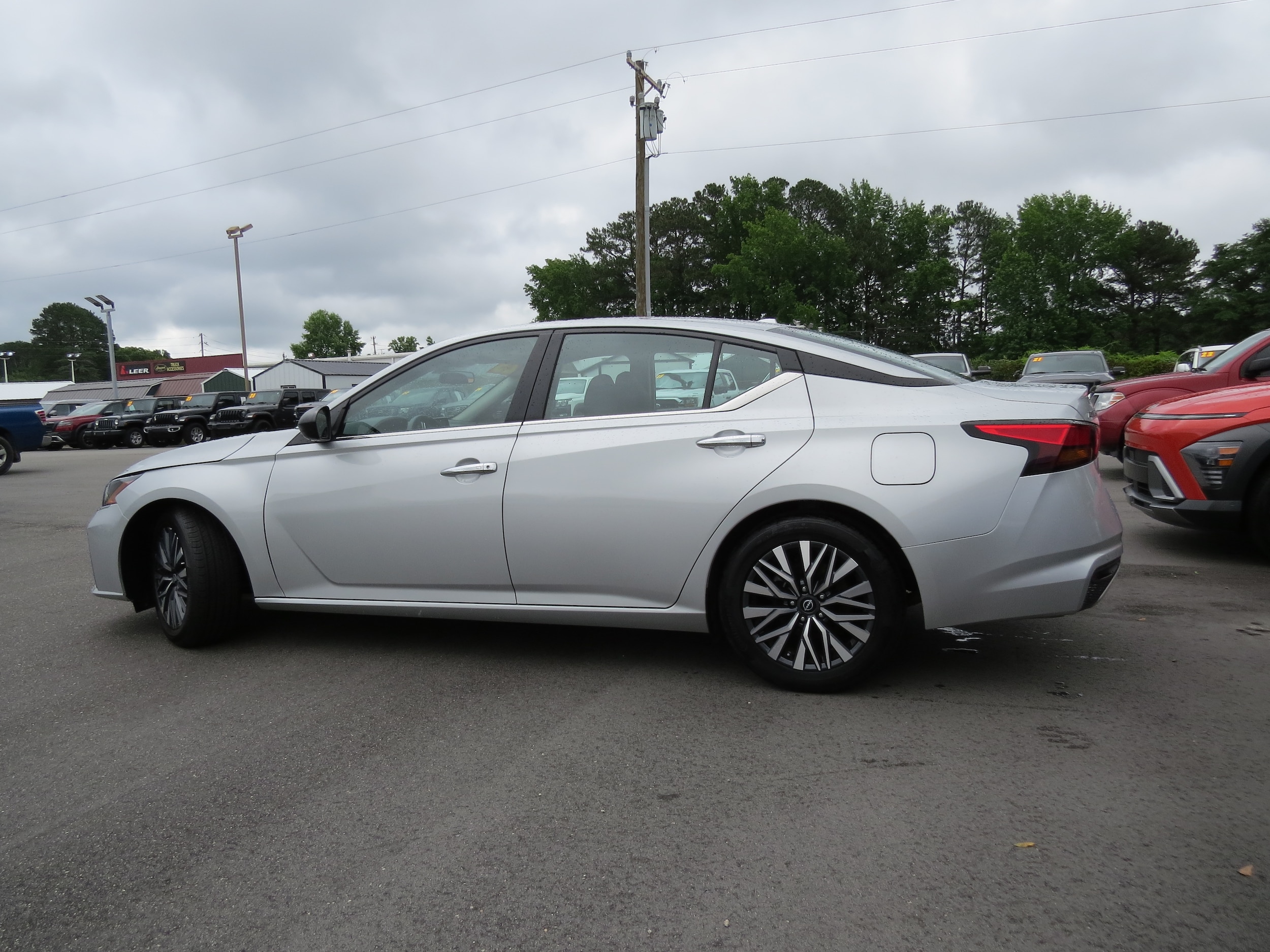 2024 Nissan Altima 2.5 SV - 3