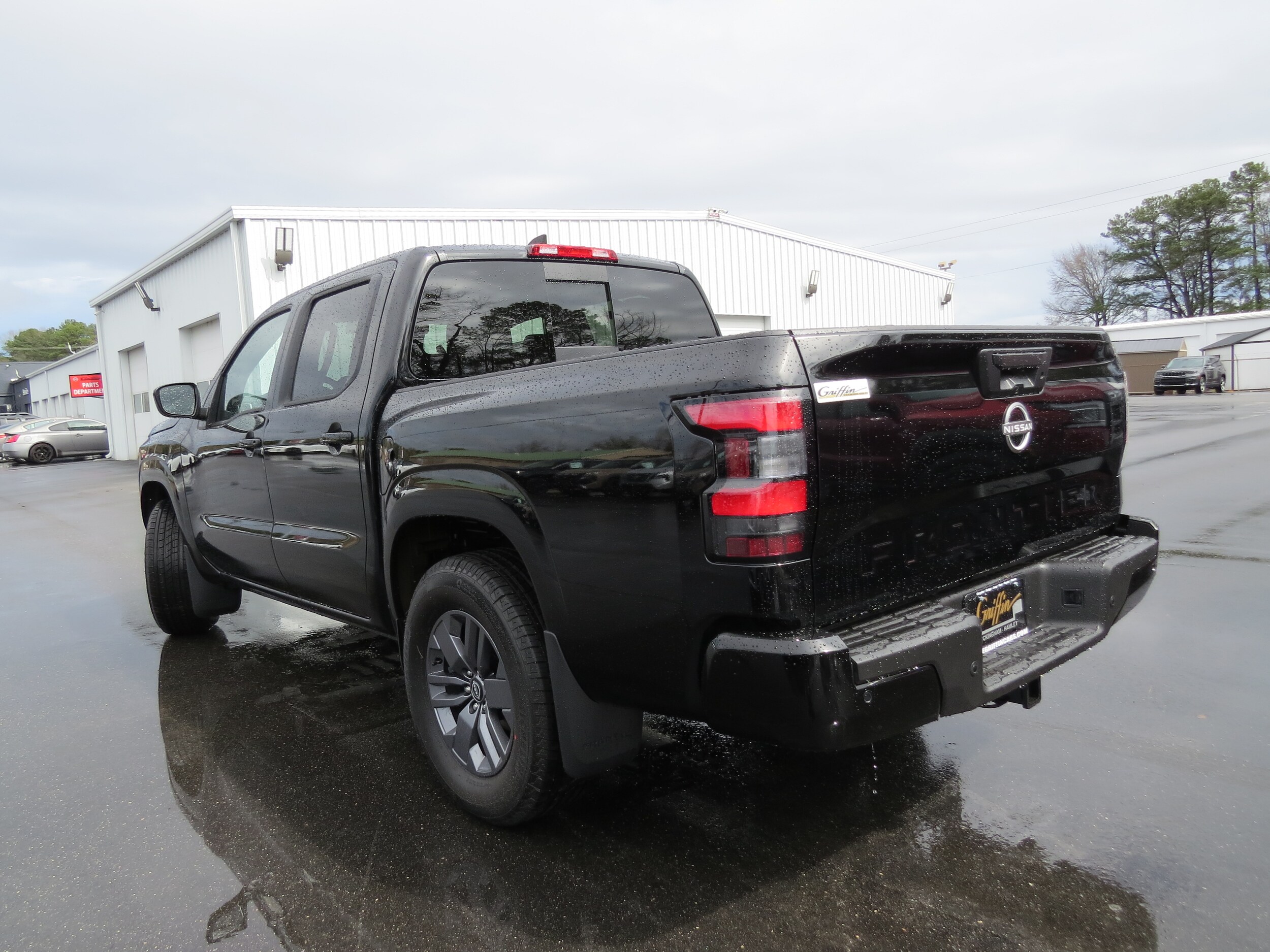 2025 Nissan Frontier SV - 3