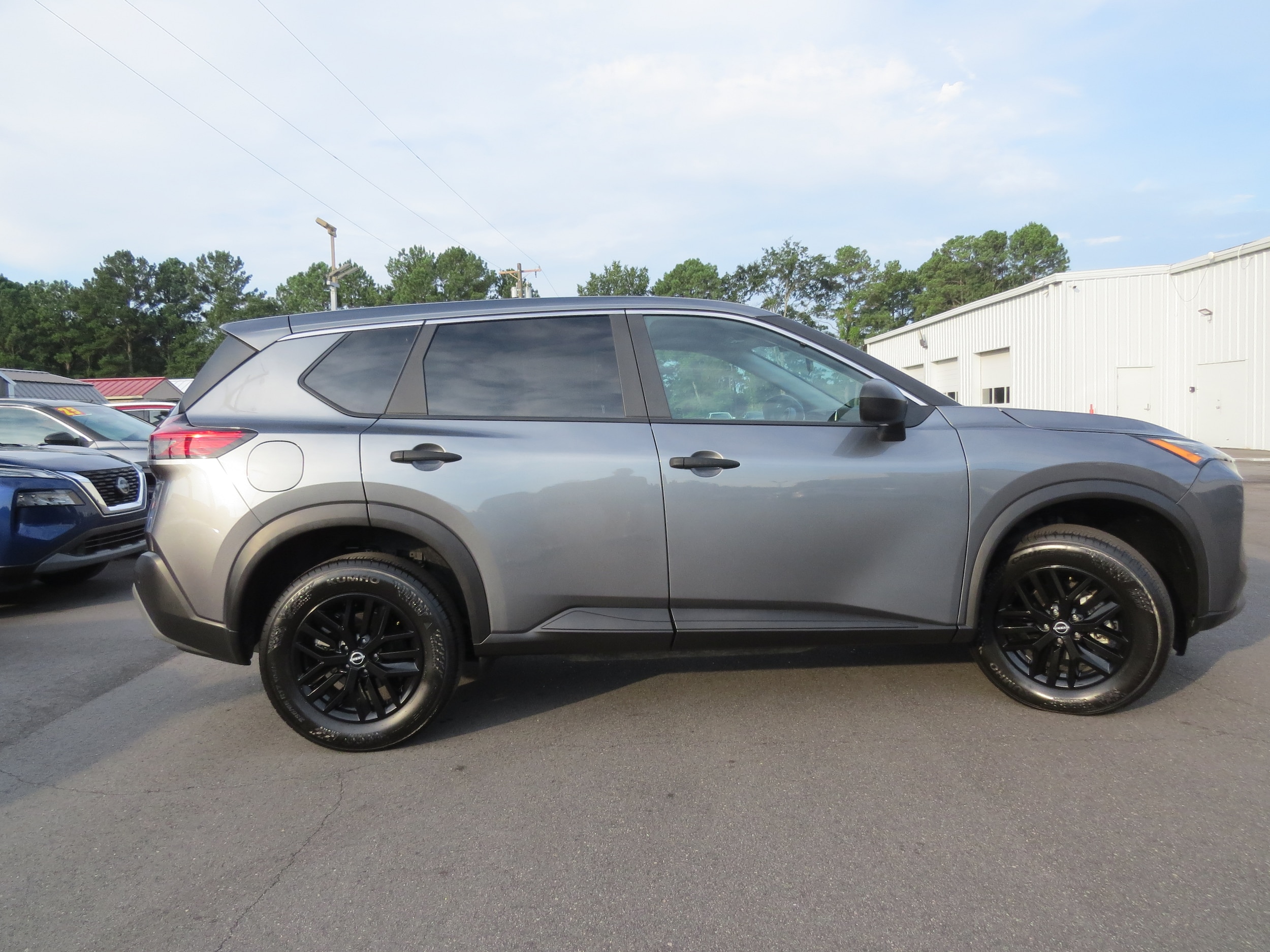 2023 Nissan Rogue S - 6