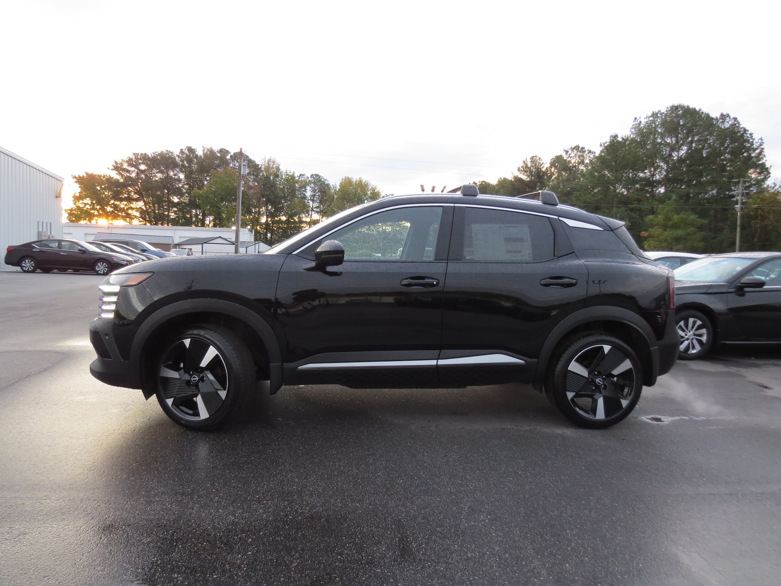 2026 Nissan Kicks SR Super Black at Griffin Nissan