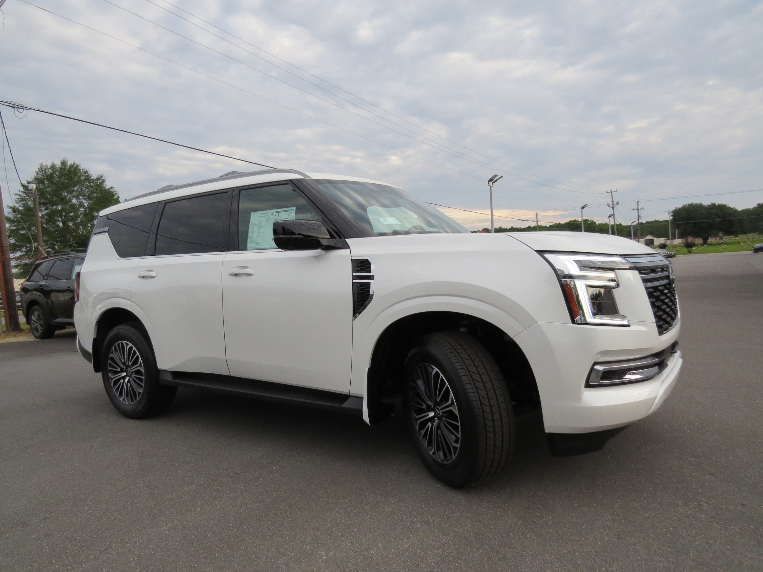 2025 Nissan Armada SL - 7