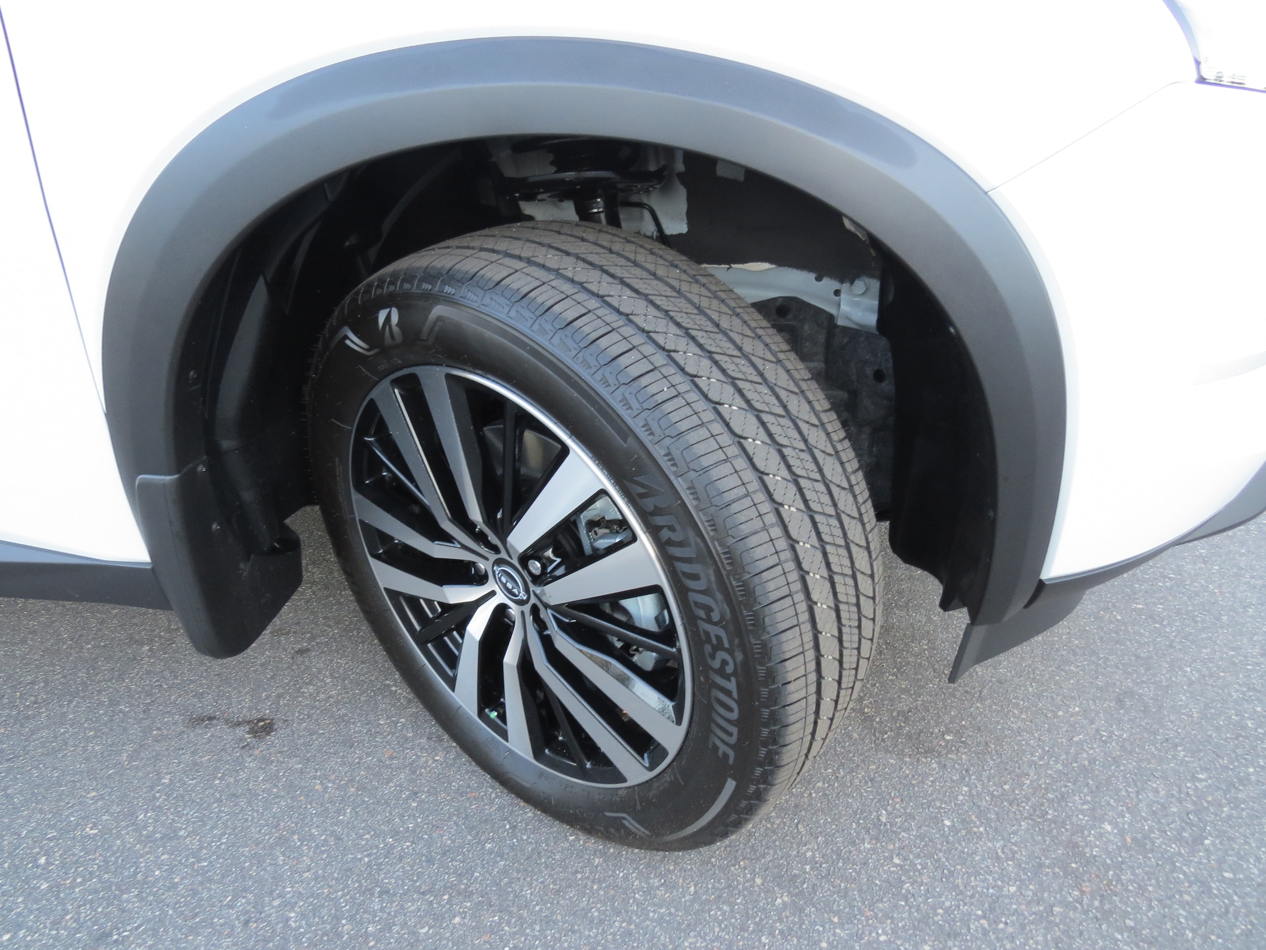 2025 Nissan Pathfinder Platinum Everest White Pearl Tricoat at Griffin Nissan