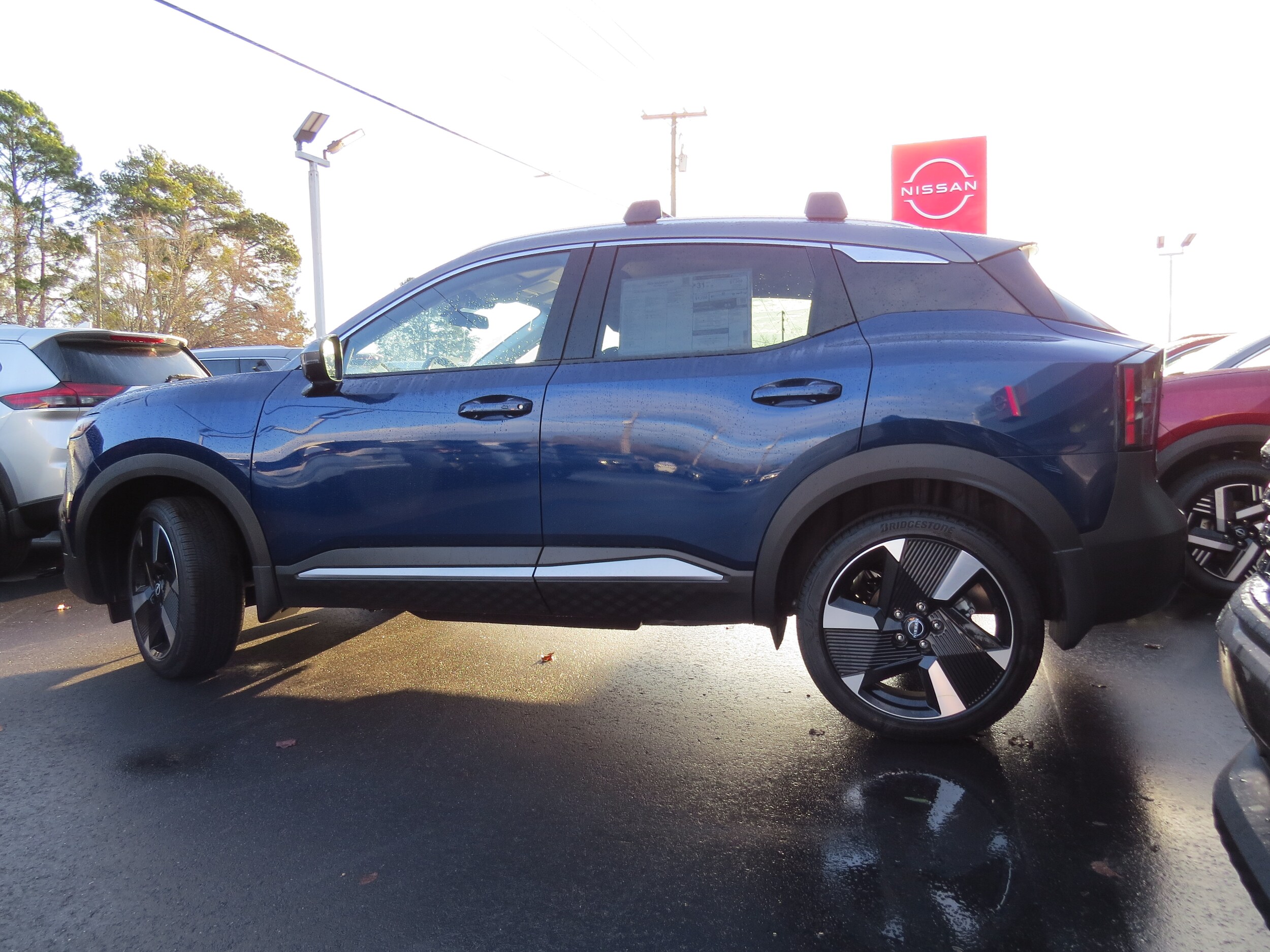 2025 Nissan Kicks SR - 1