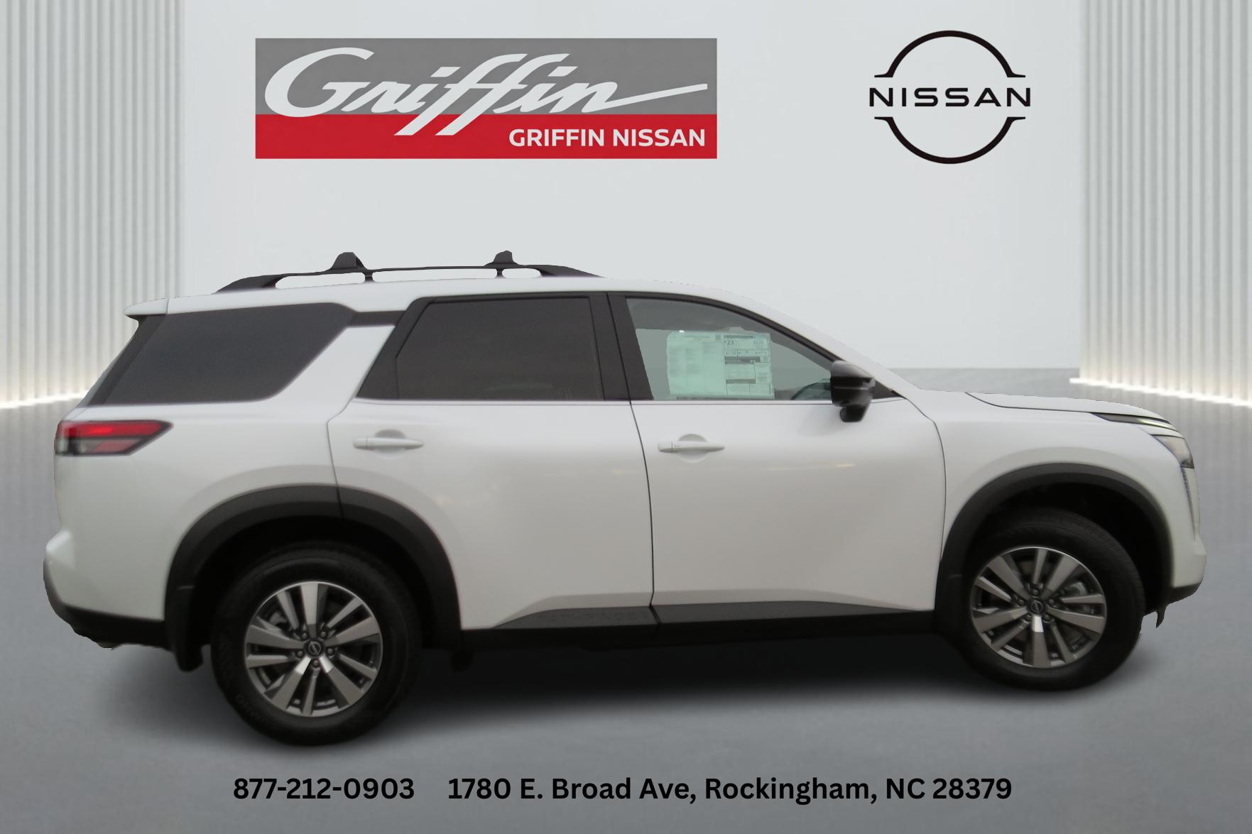 2026 Nissan Pathfinder SL Everest White Pearl Tricoat at Griffin Nissan