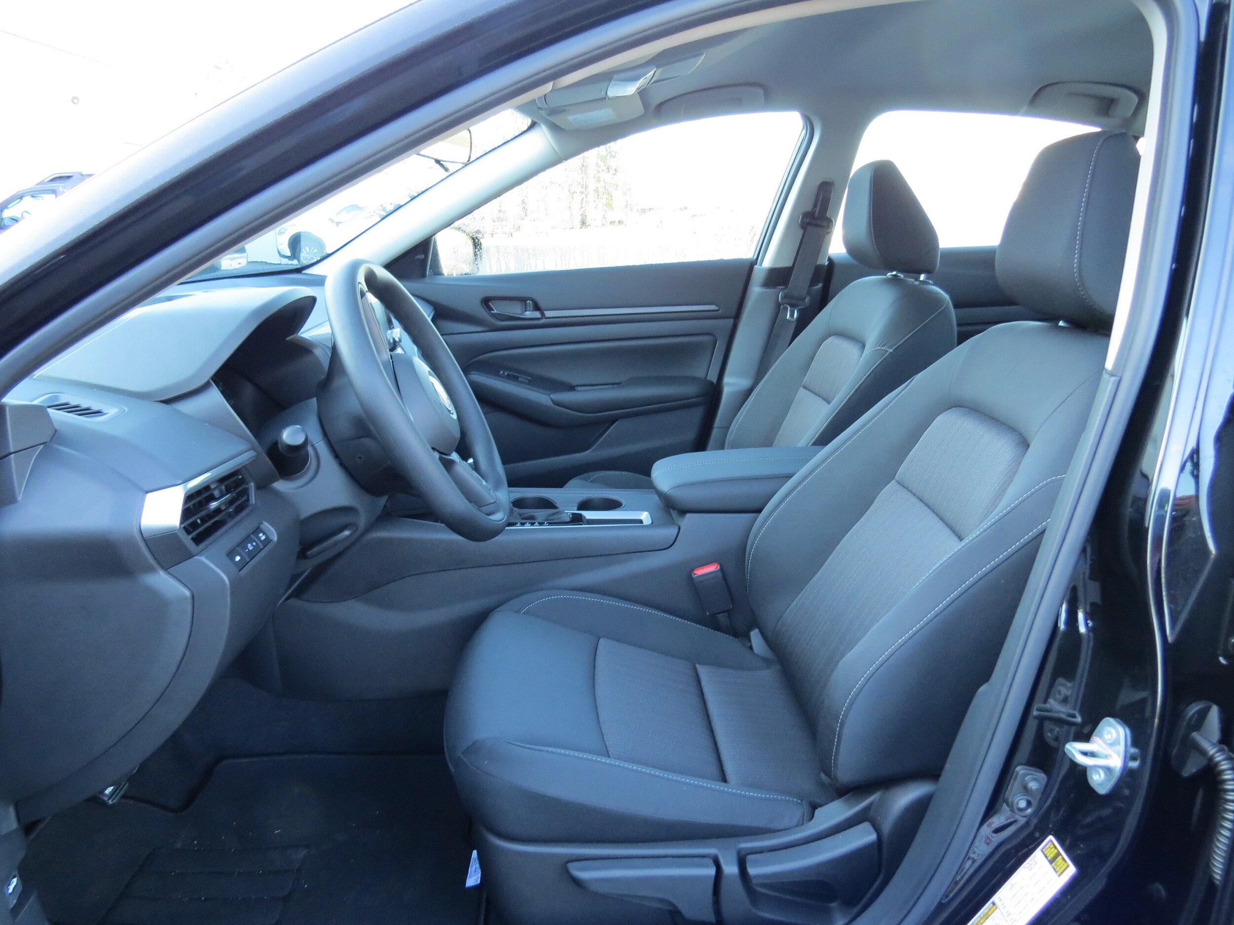 2025 Nissan Altima S - 9