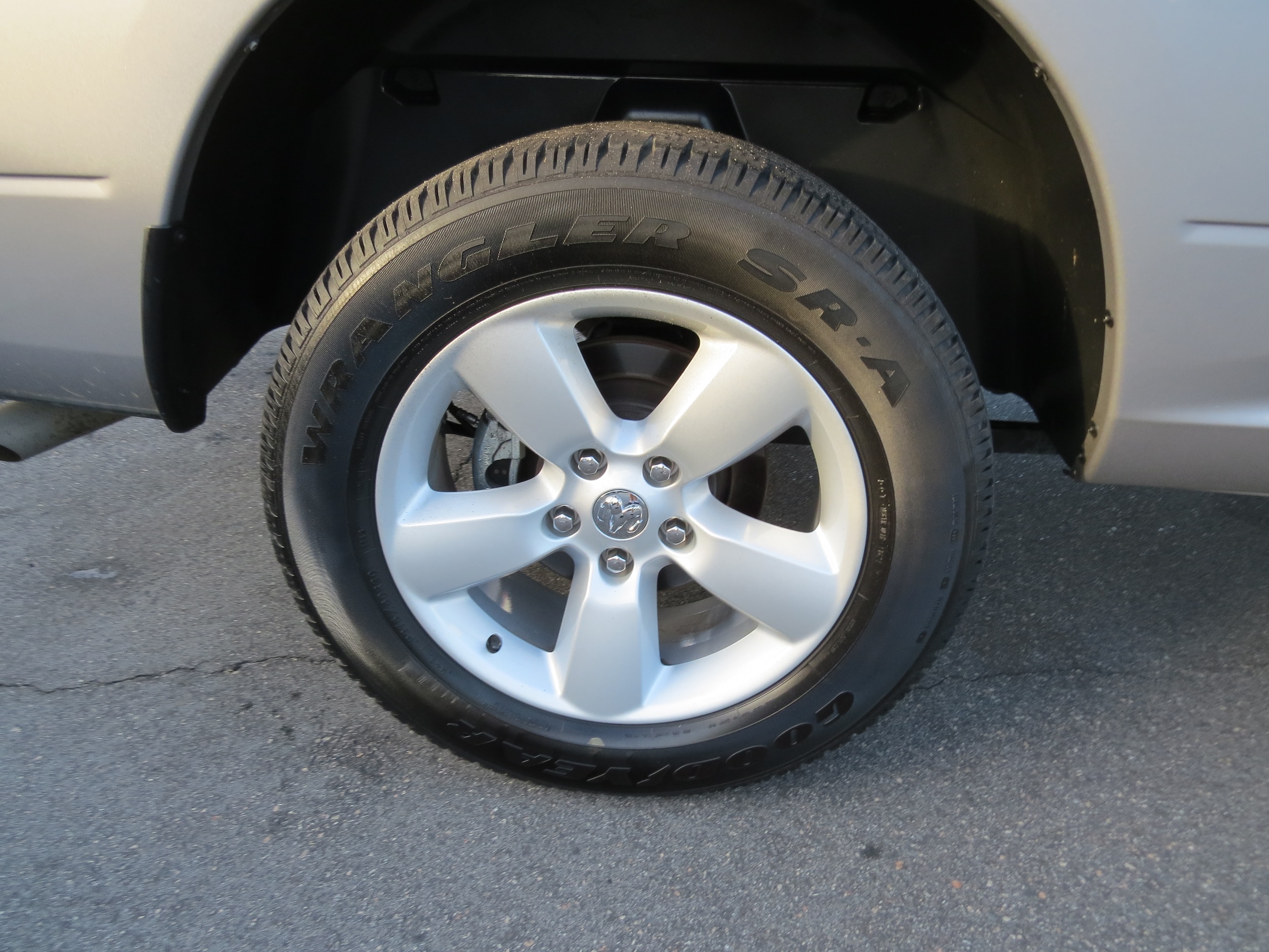 2024 Ram 1500 Classic SLT - 11