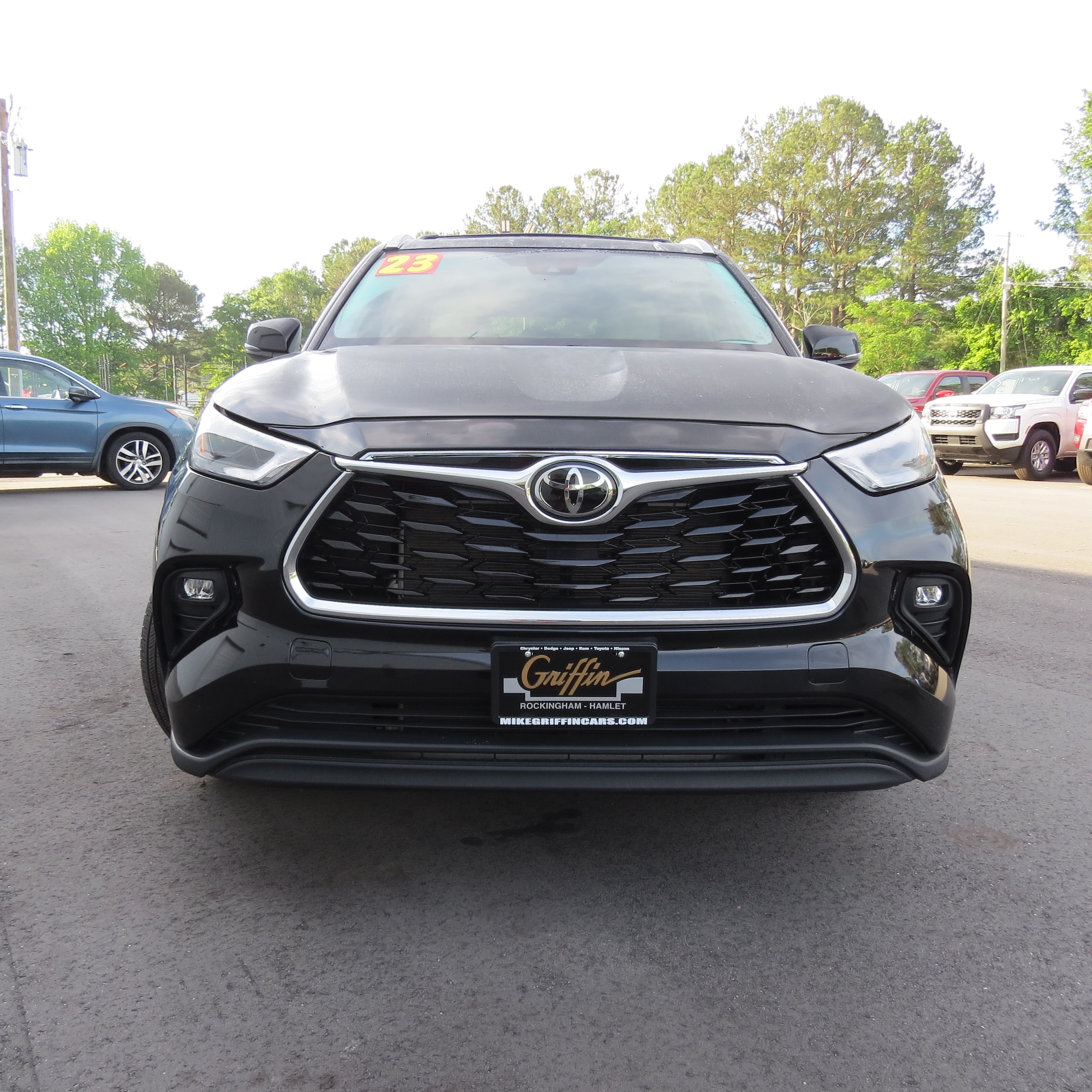 2022 Toyota Highlander XLE Black at Stokes Toyota Hilton Head