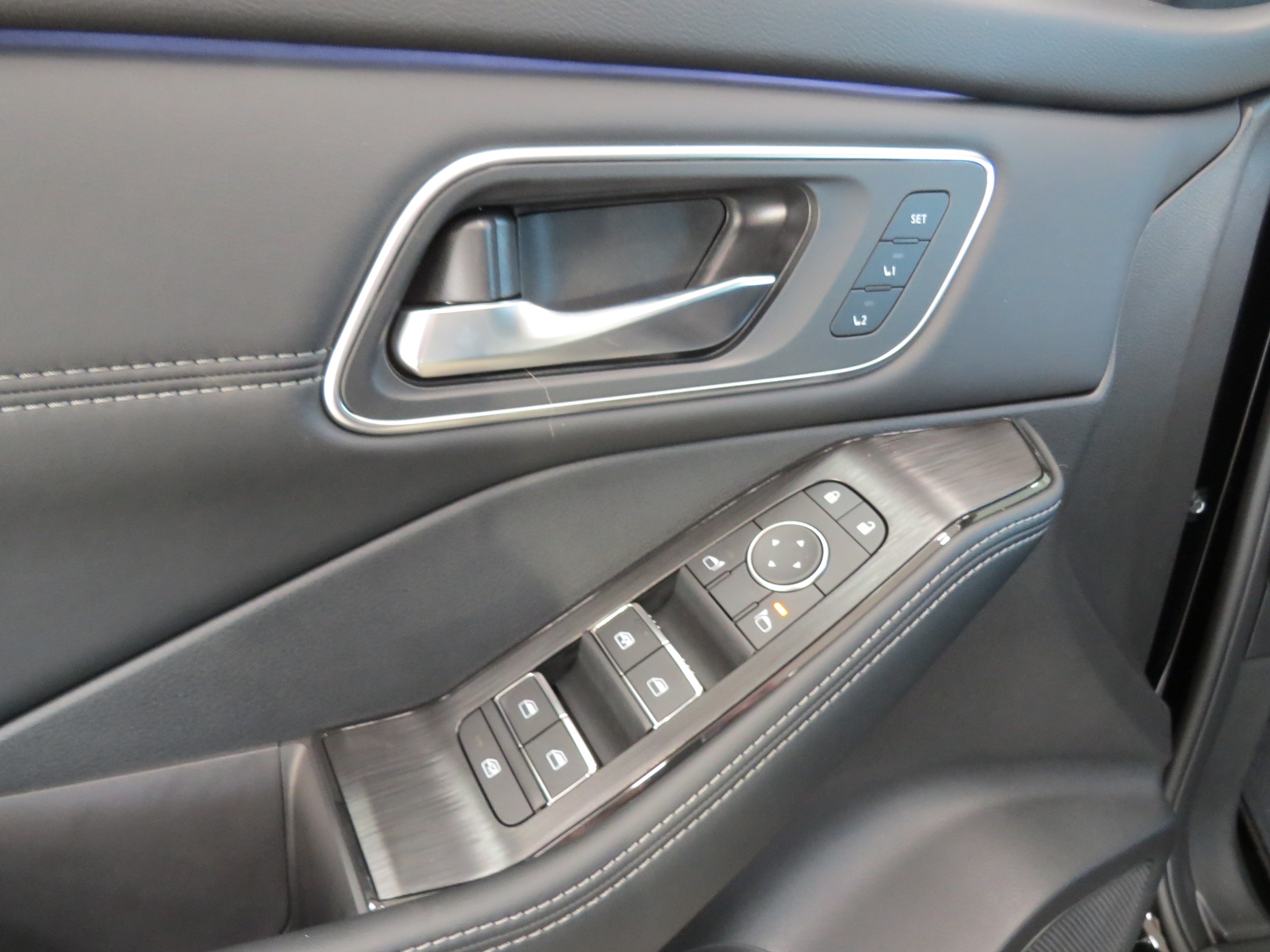 2026 Nissan Rogue Platinum Super Black at Griffin Nissan