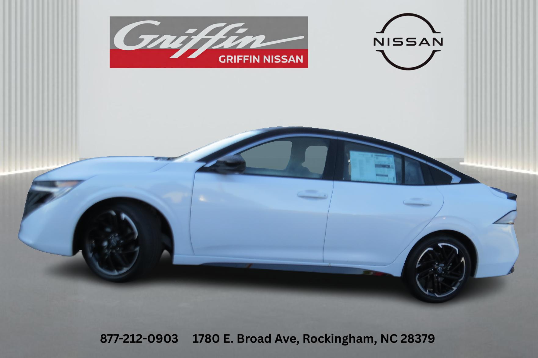 2026 Nissan Sentra SR Aspen White Tricoat/Super Black at Griffin Nissan