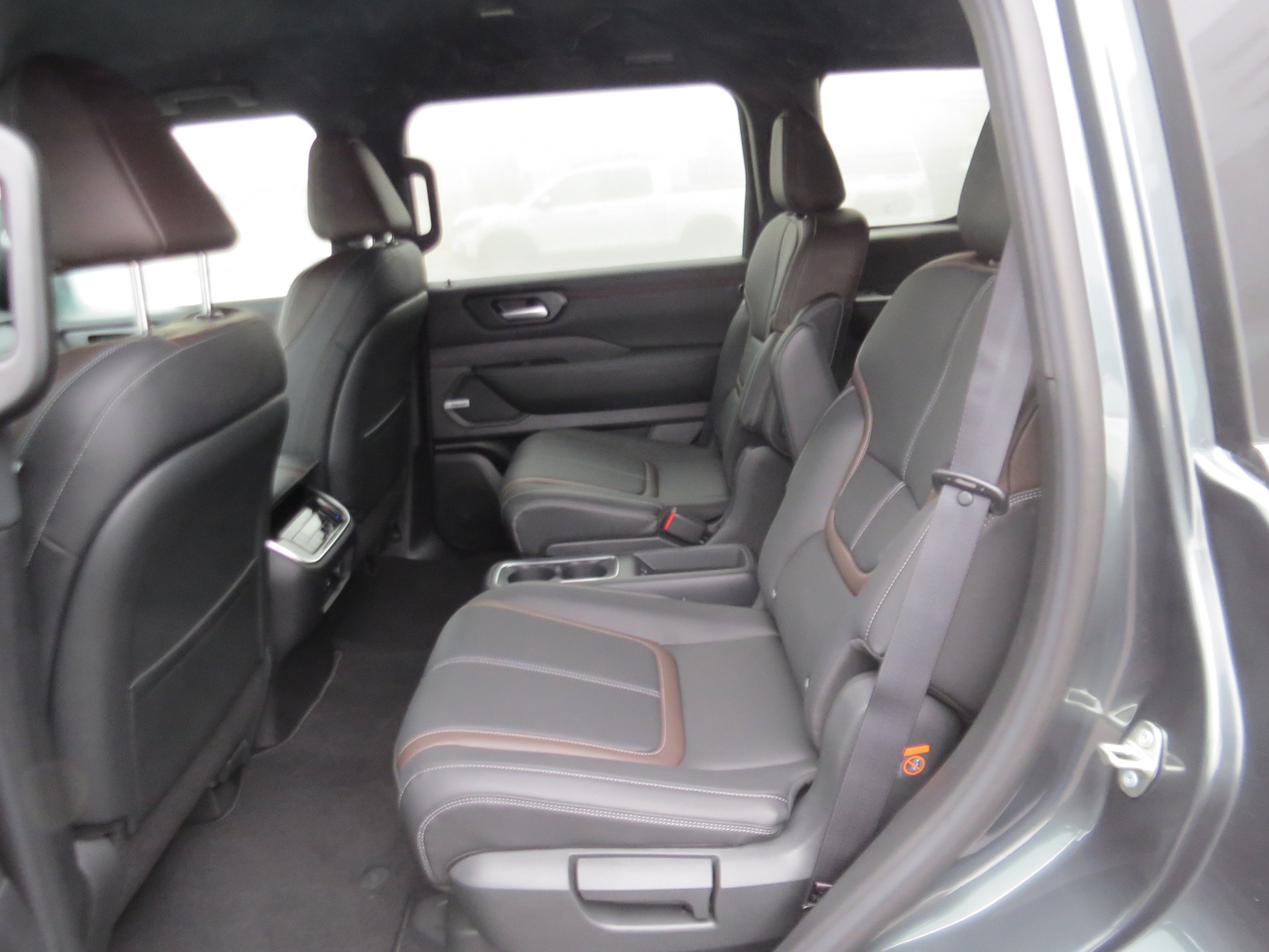 2026 Nissan Armada SL - 11