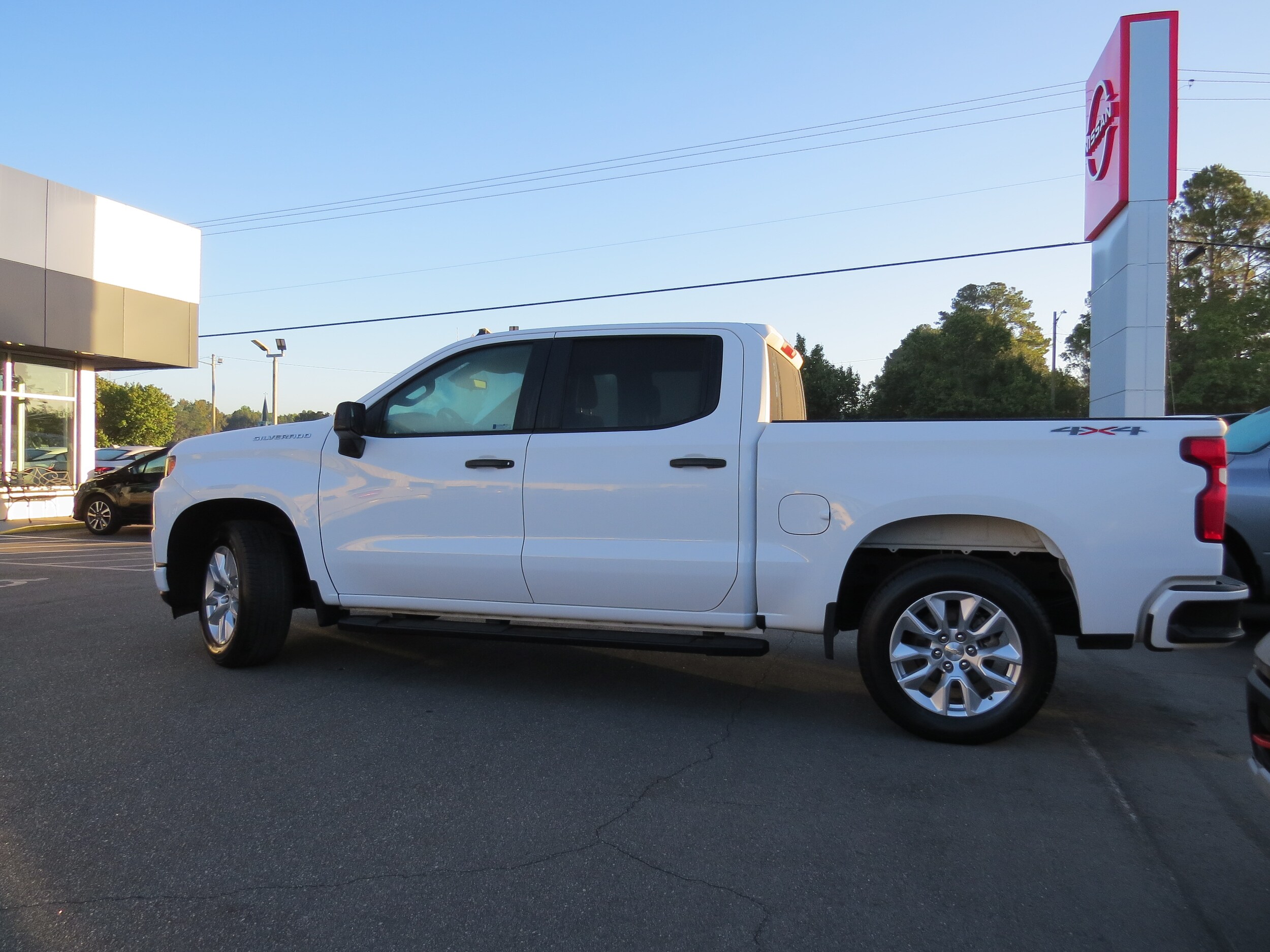 2022 Chevrolet Silverado 1500 Custom photo 3