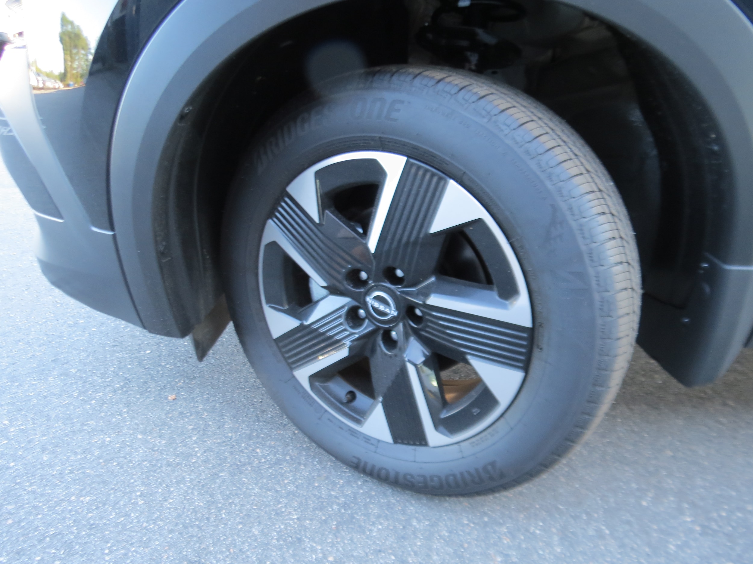 2025 Nissan Kicks SV - 9