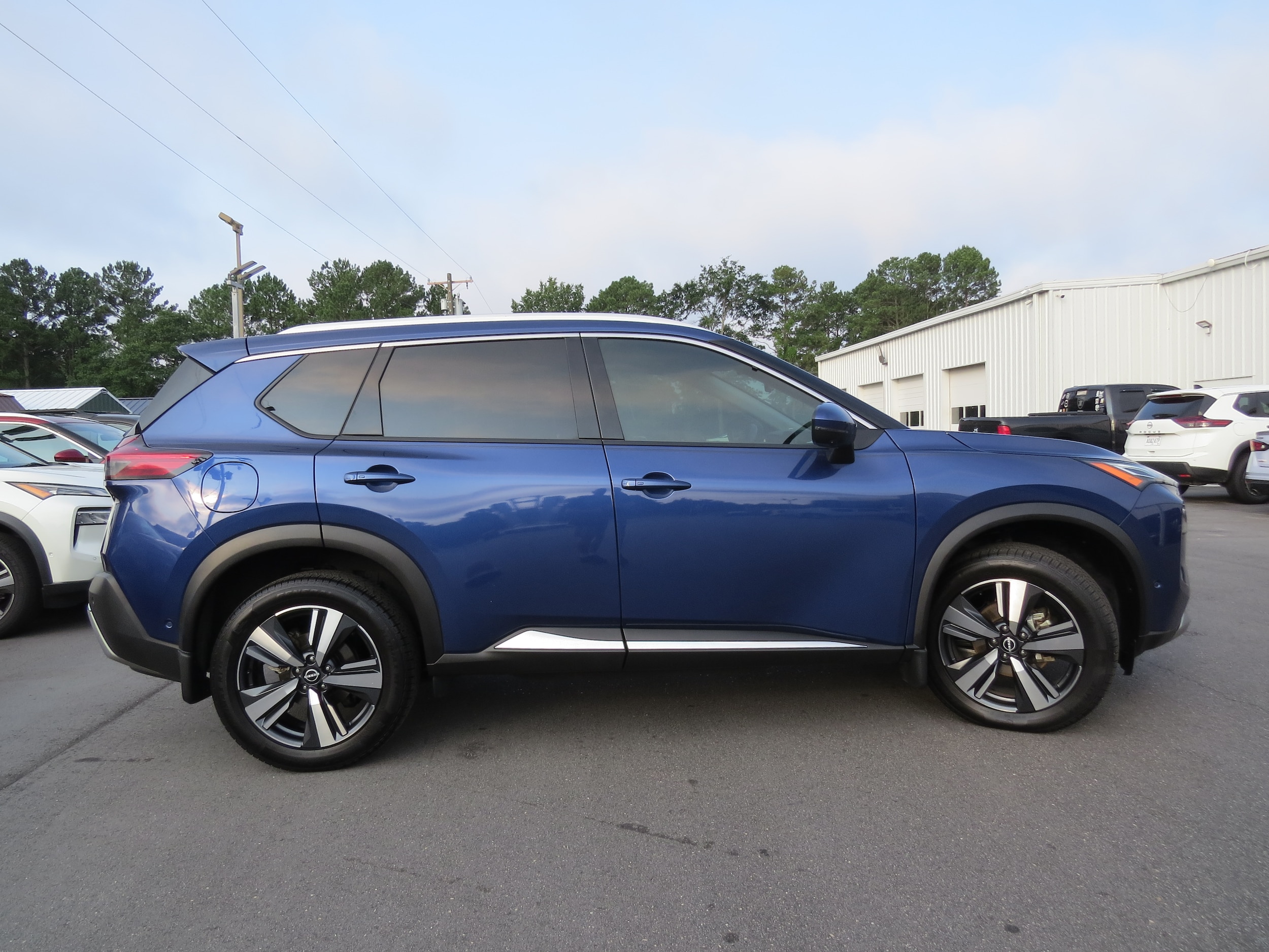 2022 Nissan Rogue Platinum - 5