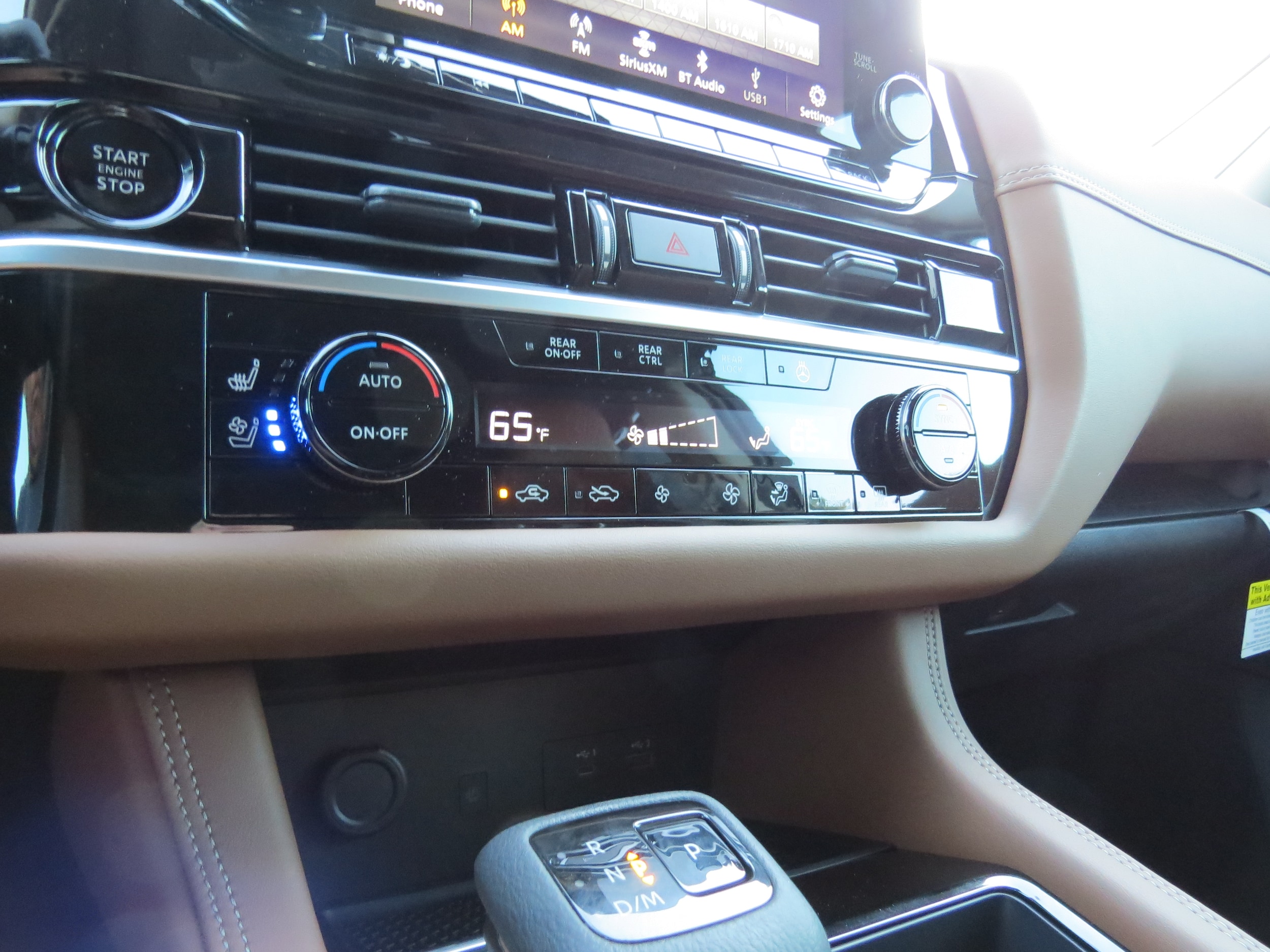 2025 Nissan Pathfinder Platinum Everest White Pearl Tricoat at Griffin Nissan