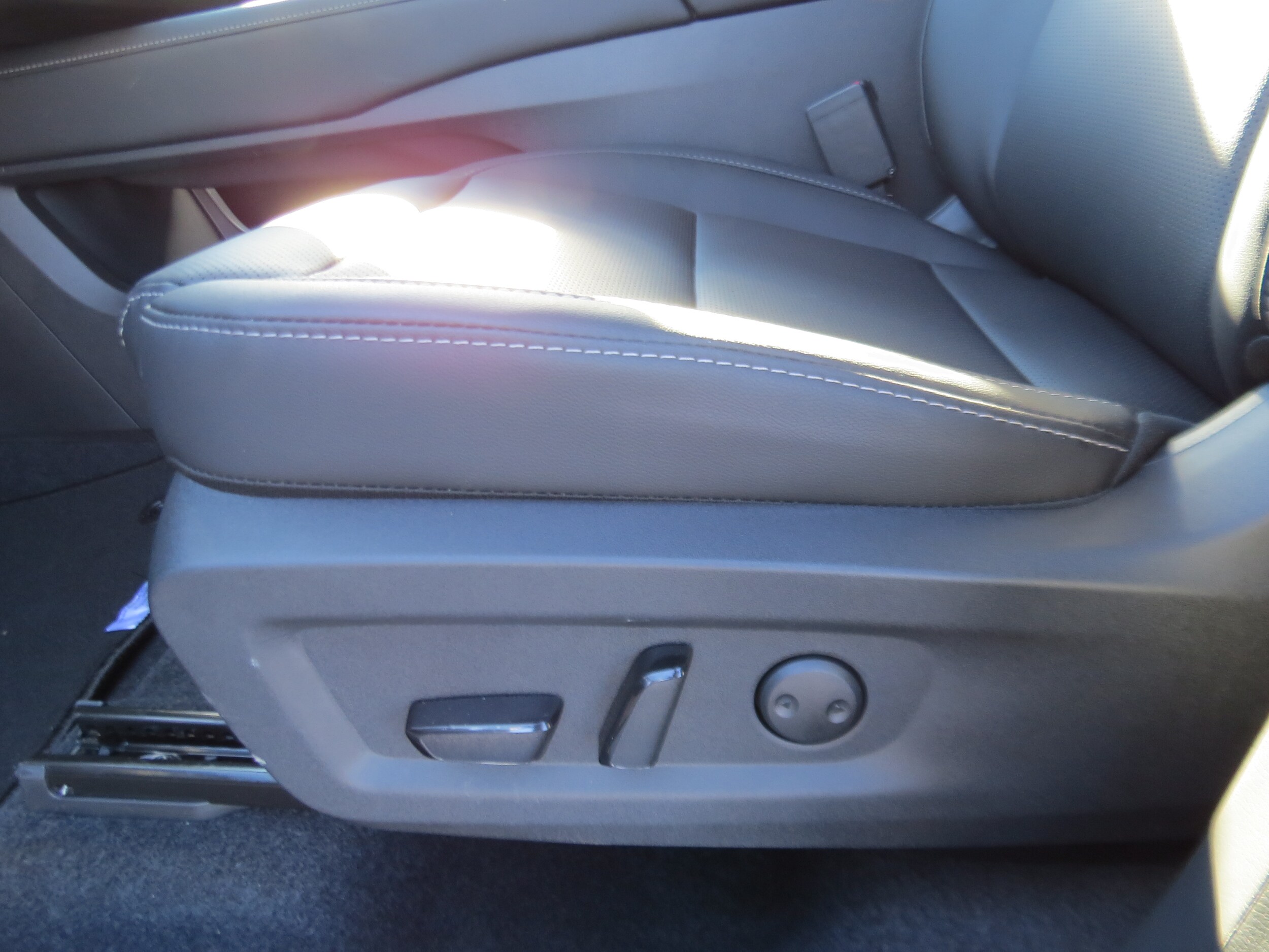 2026 Nissan Murano SL Champagne Silver at Griffin Nissan