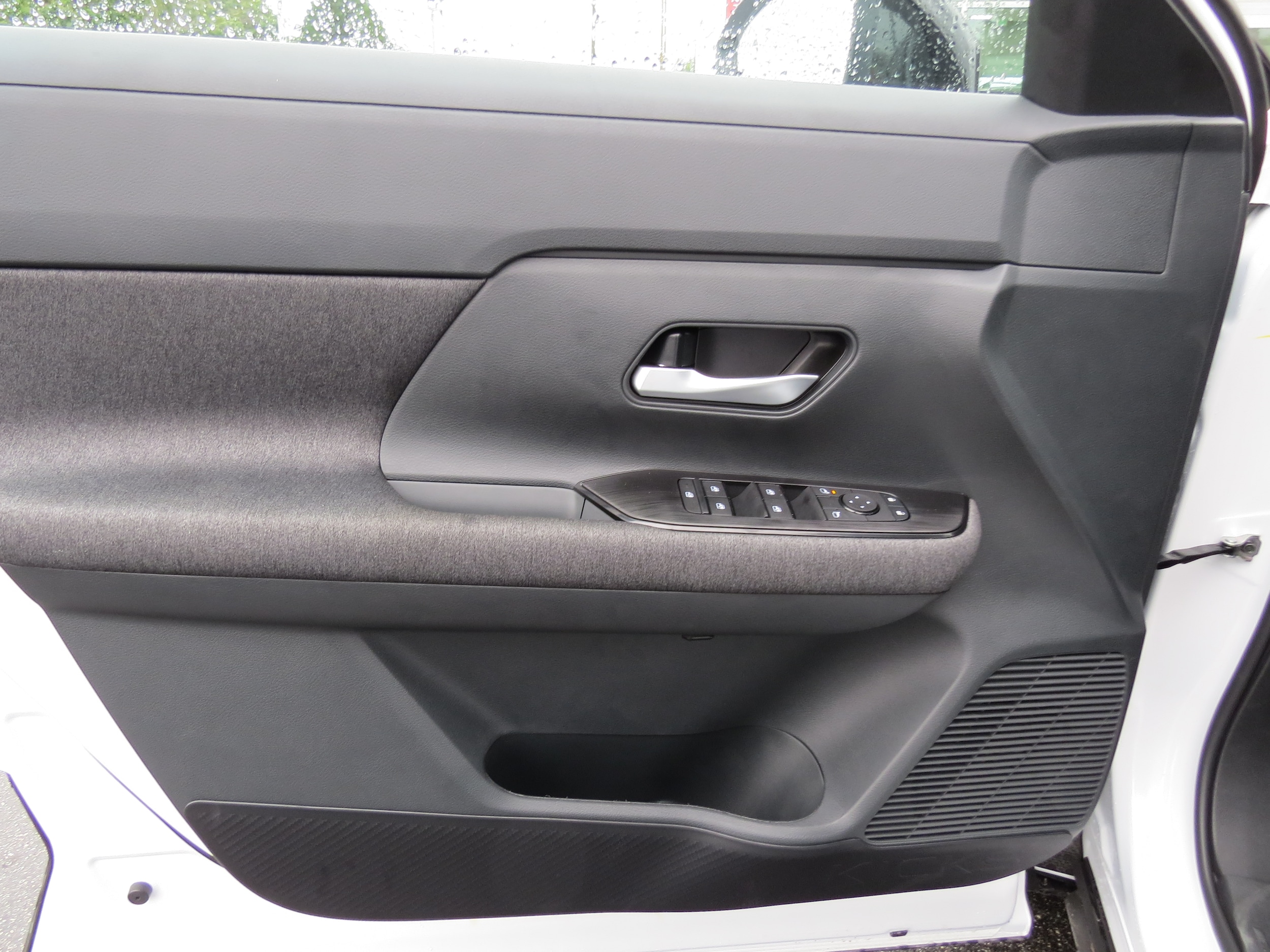 2026 Nissan Kicks SV Aspen White Tricoat at Griffin Nissan