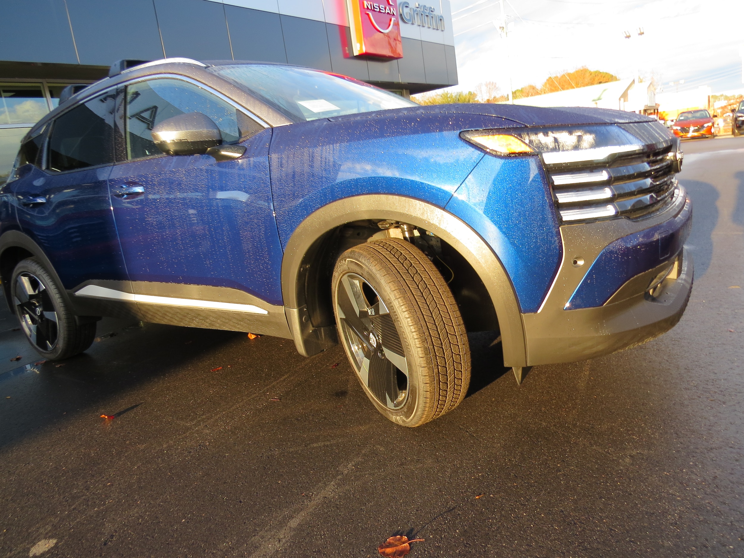 2025 Nissan Kicks SR - 4