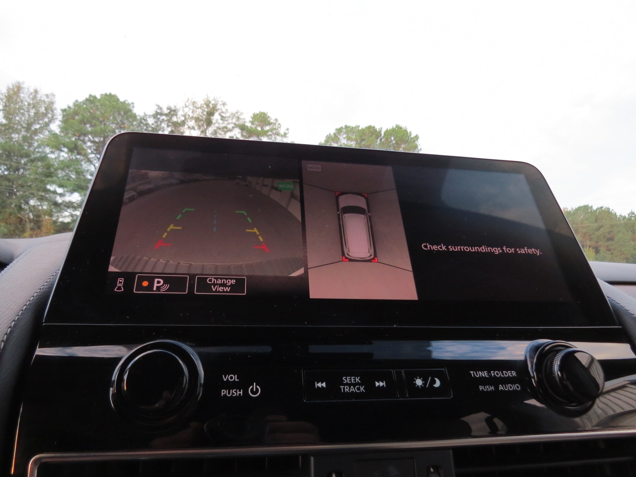 2023 Nissan Armada SL Aspen White Tricoat at Griffin Nissan