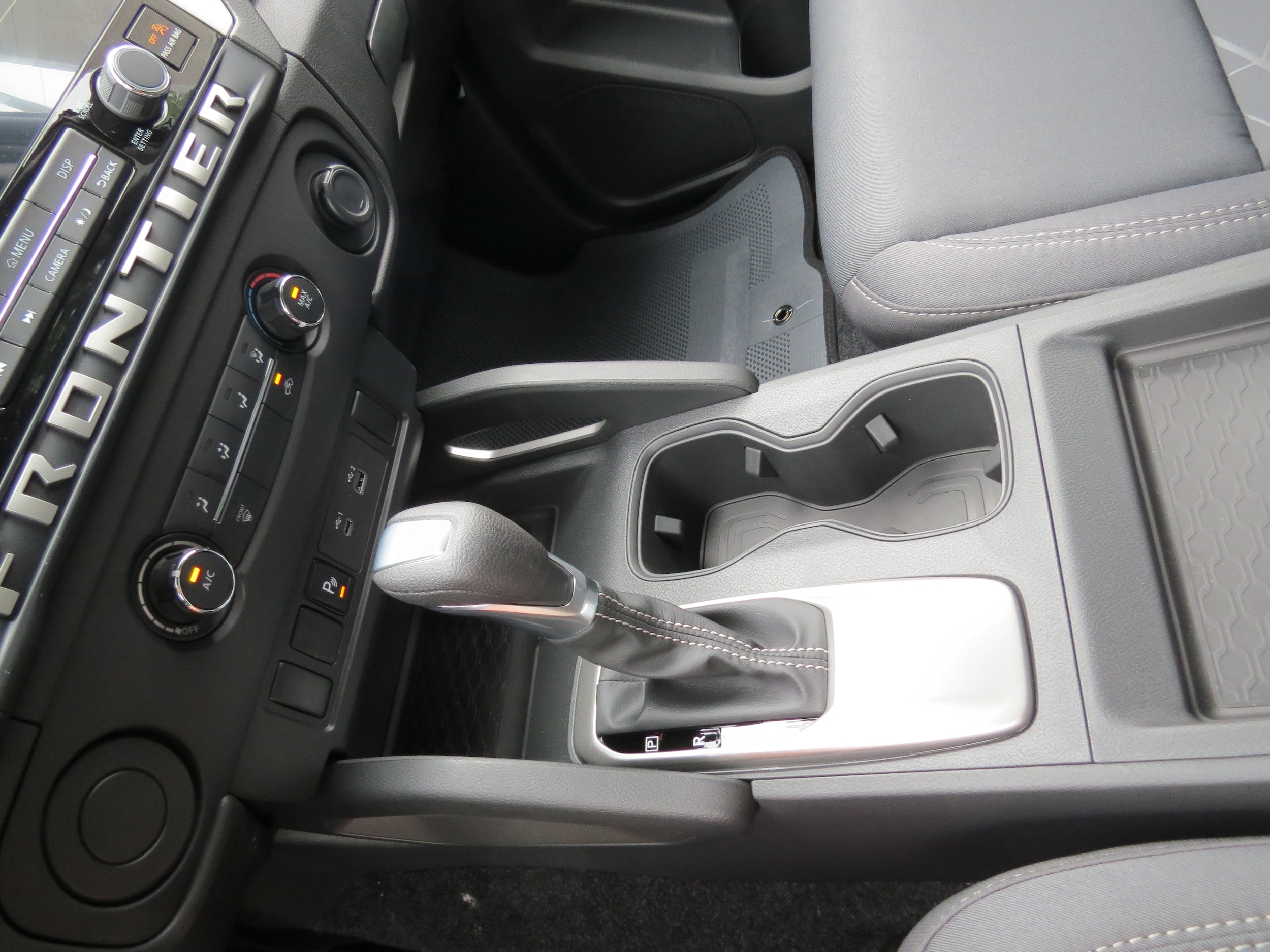 2025 Nissan Frontier SV Glacier White at Griffin Nissan