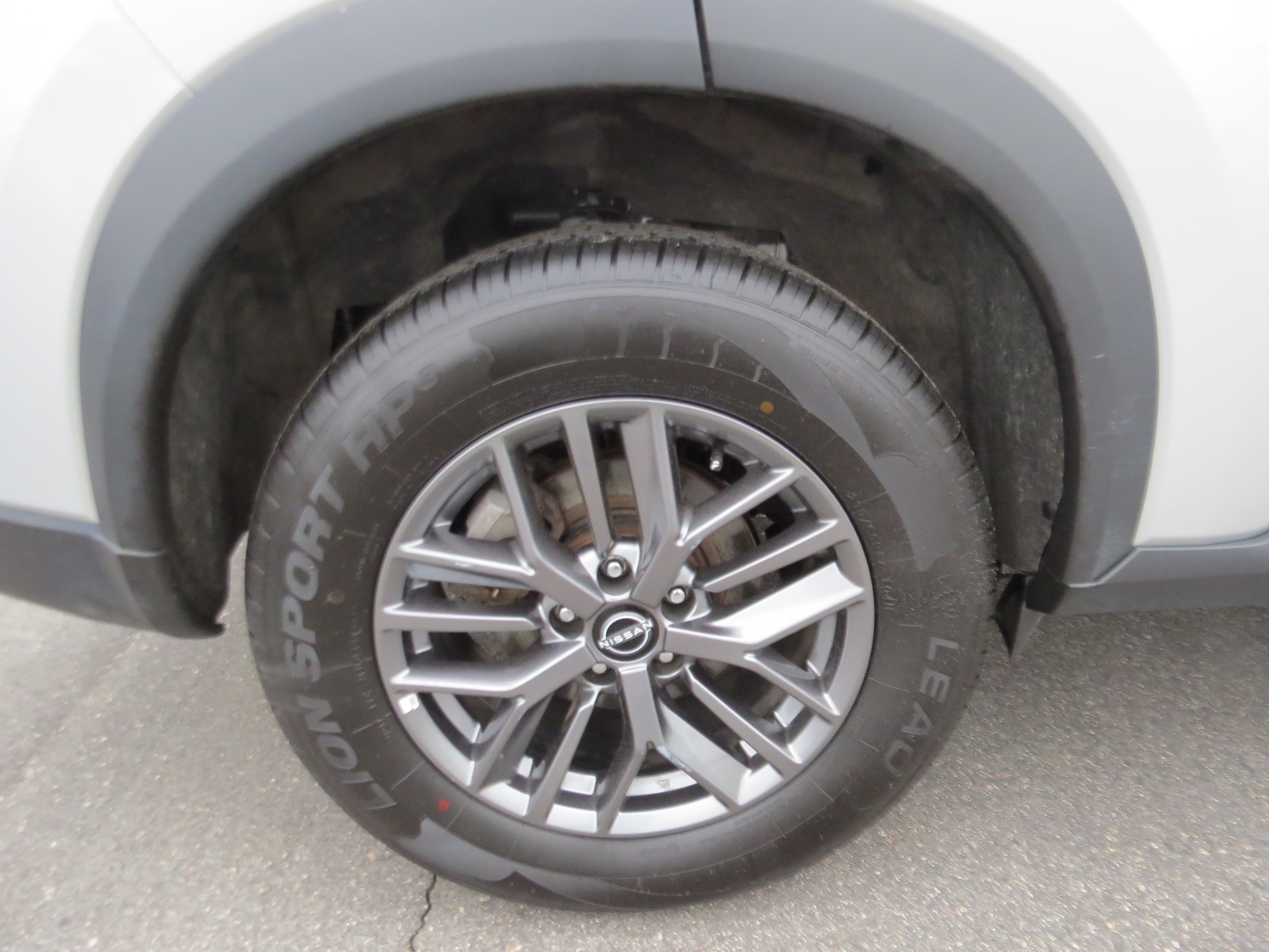 2024 Nissan Rogue S - 9