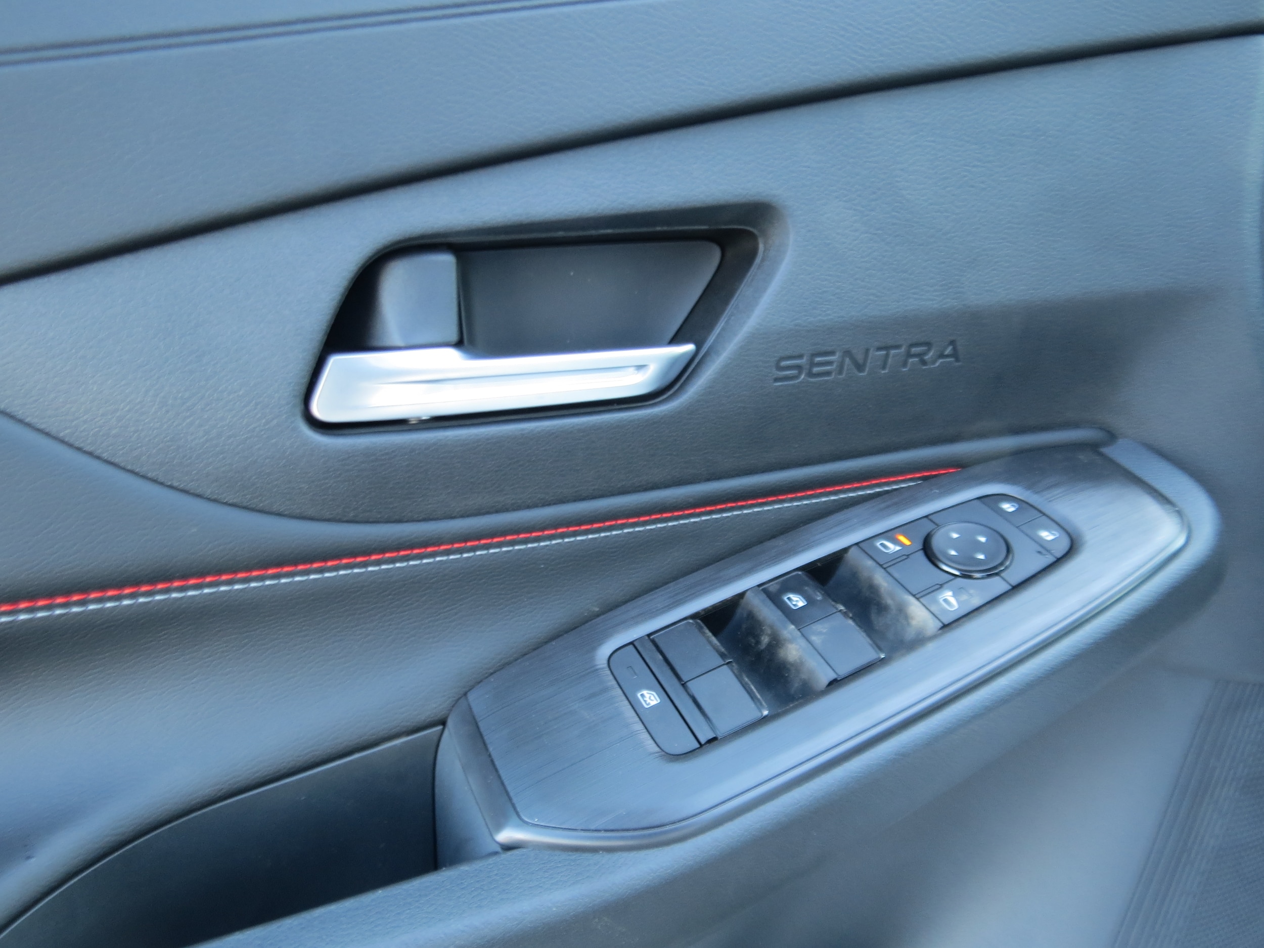 2026 Nissan Sentra SR Aspen White Tricoat/Super Black at Griffin Nissan