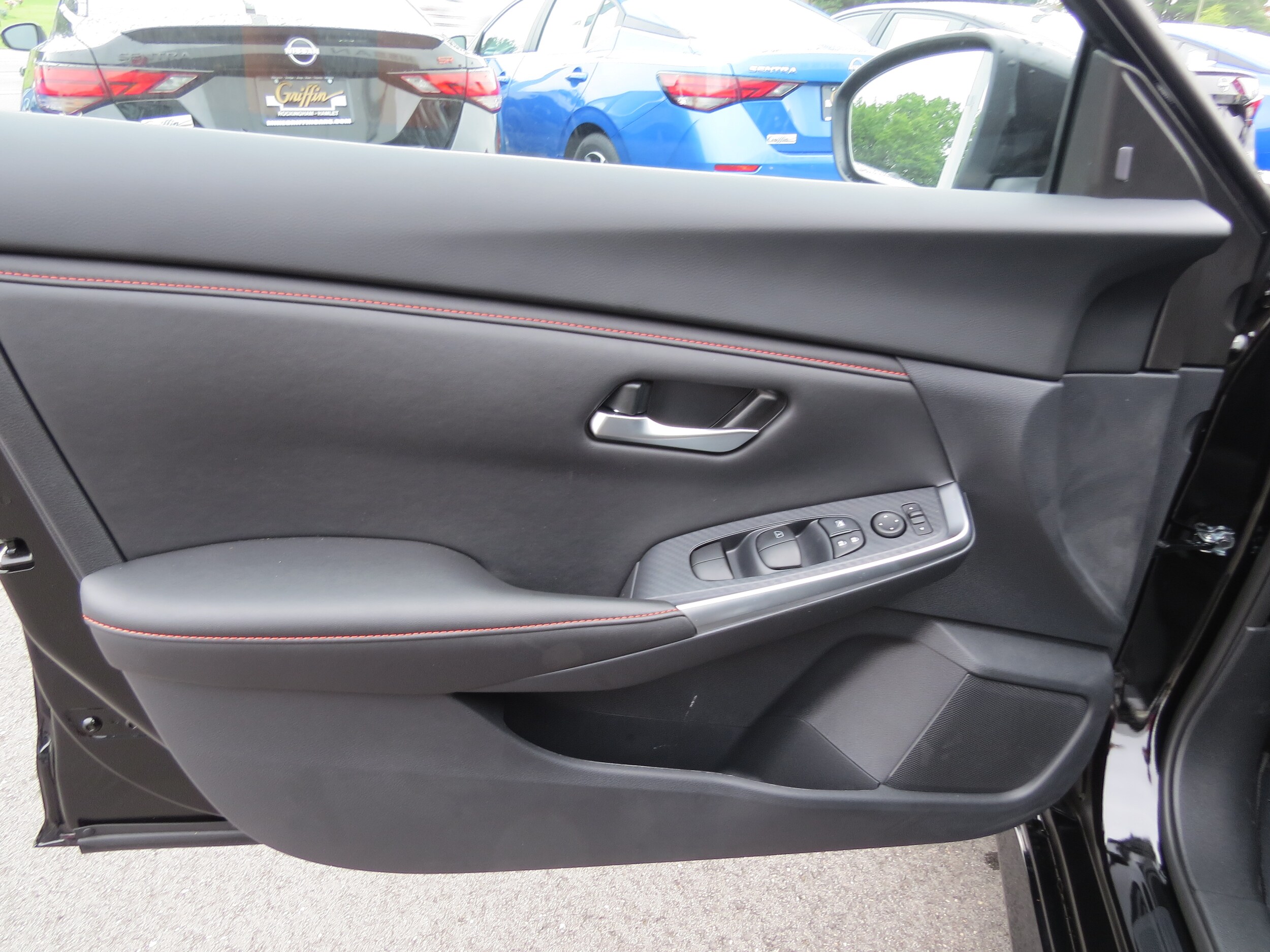 2025 Nissan Sentra SR Super Black at Griffin Nissan