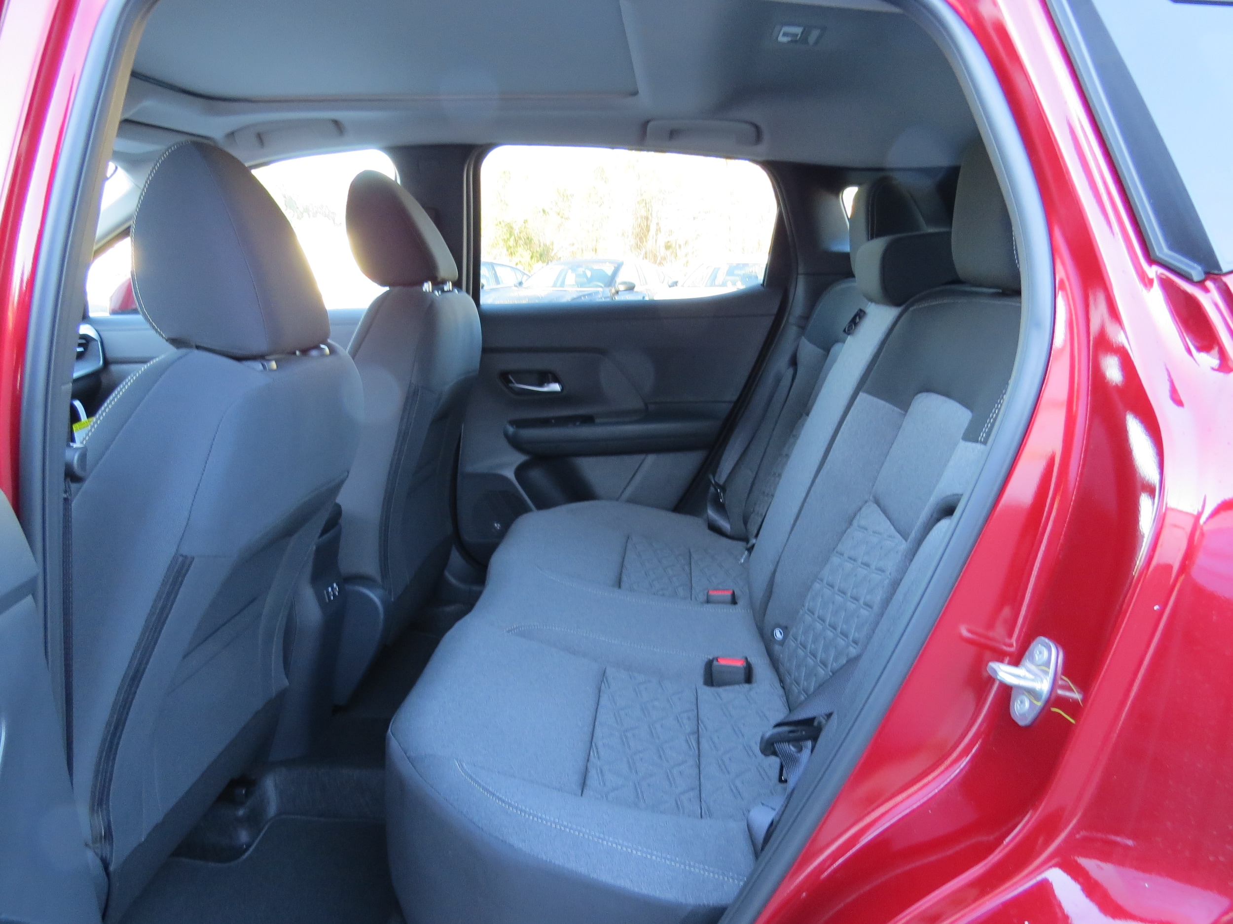 2025 Nissan Kicks SV - 9