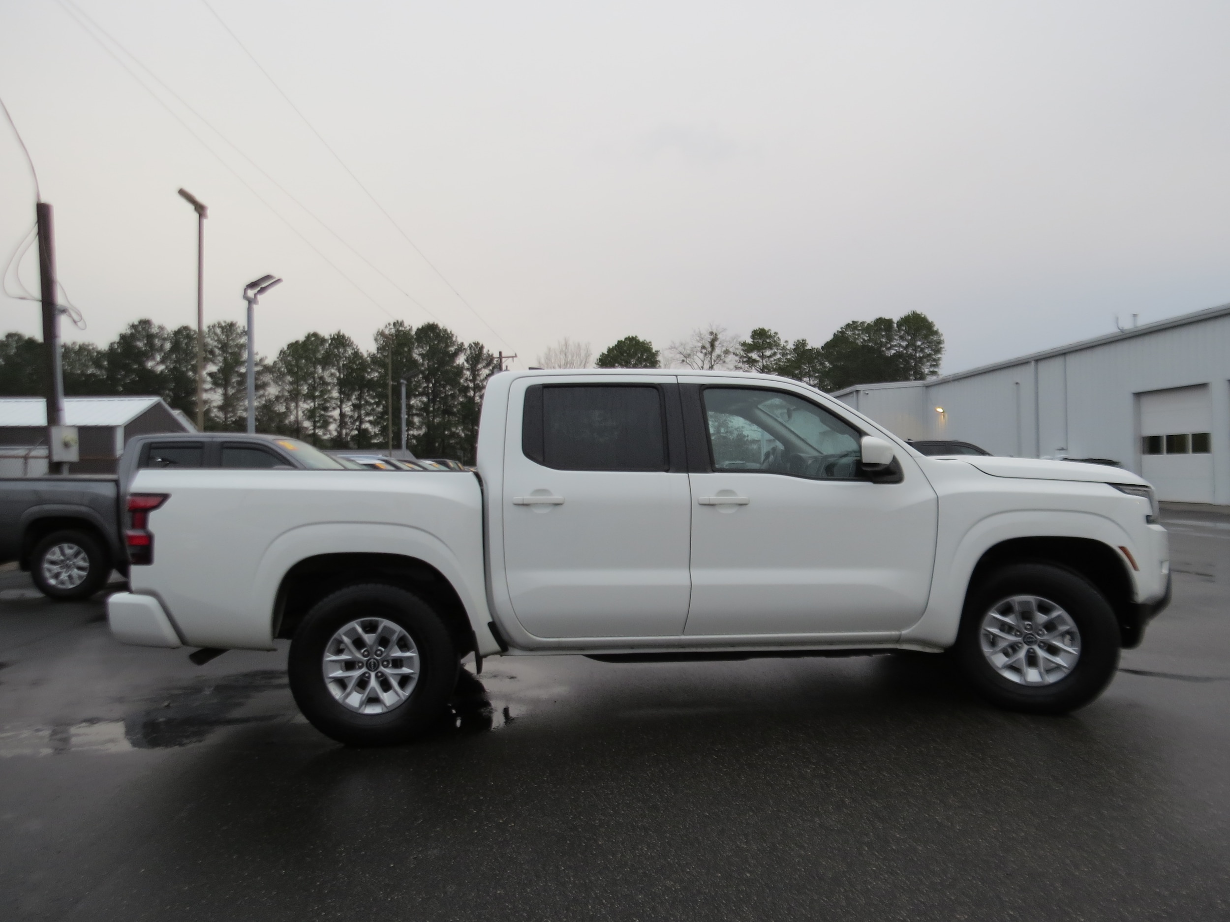 2024 Nissan Frontier SV - 5