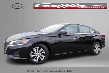 2025 Nissan Altima S Car