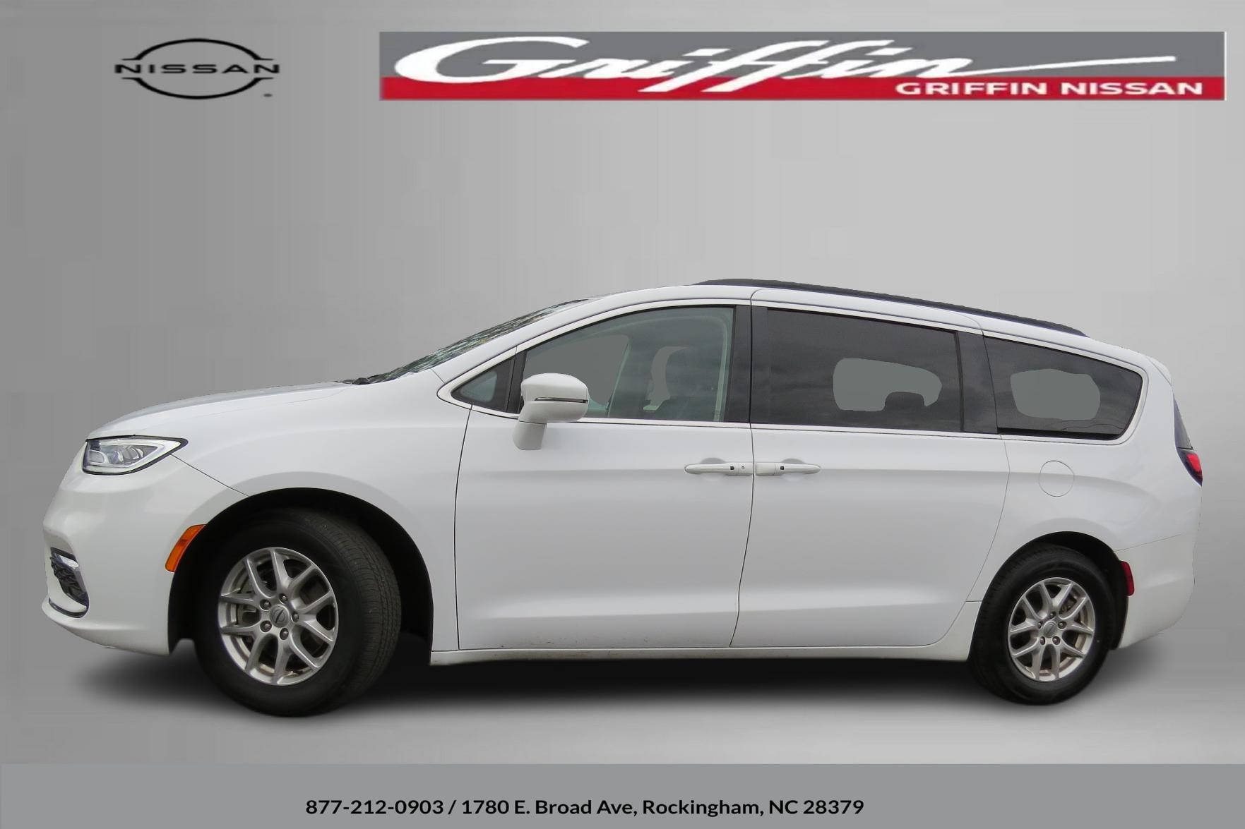 Used 2022 Chrysler Pacifica Touring L with VIN 2C4RC1BG9NR198329 for sale in Rockingham, NC