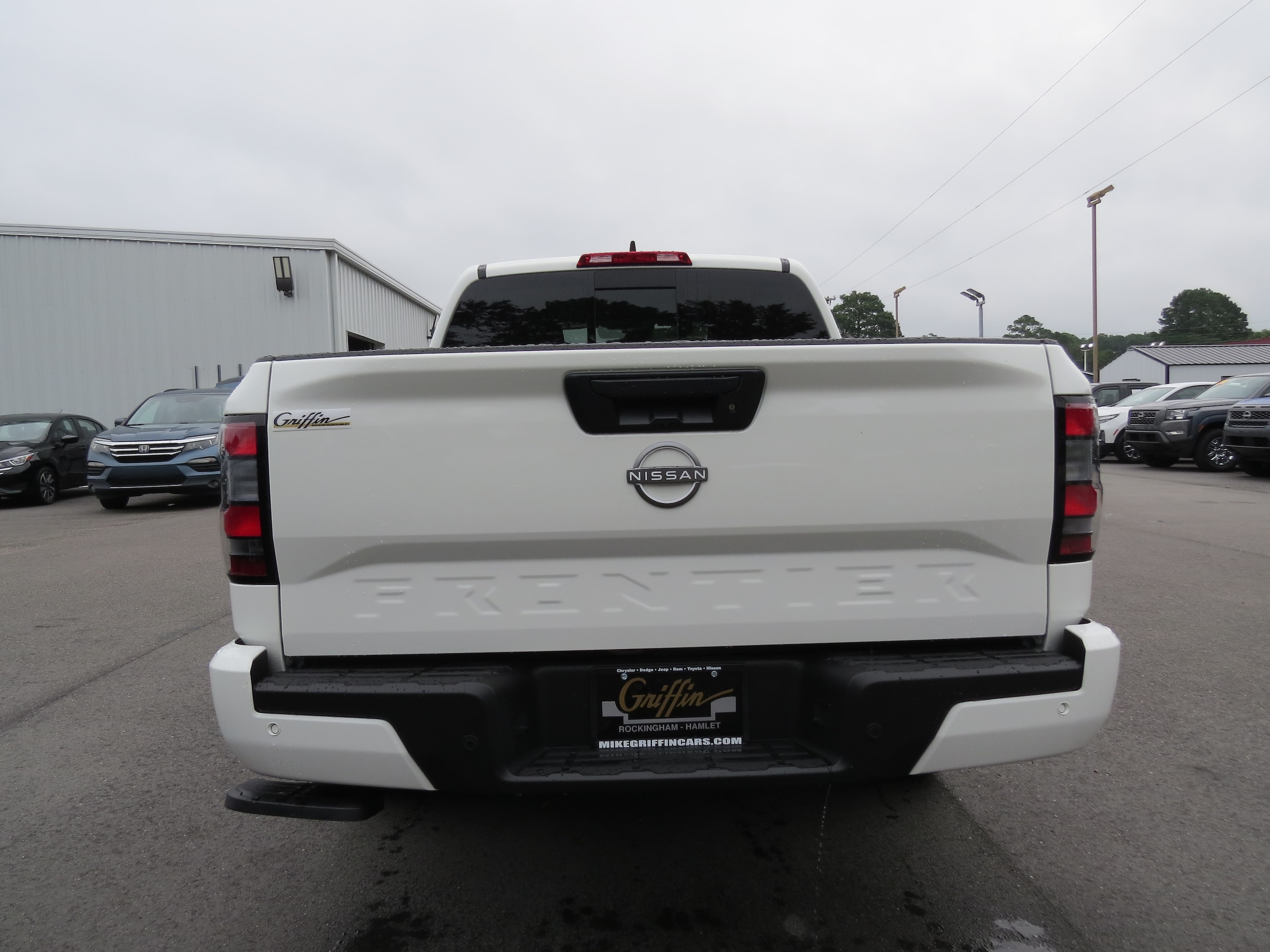 2025 Nissan Frontier SV - 4