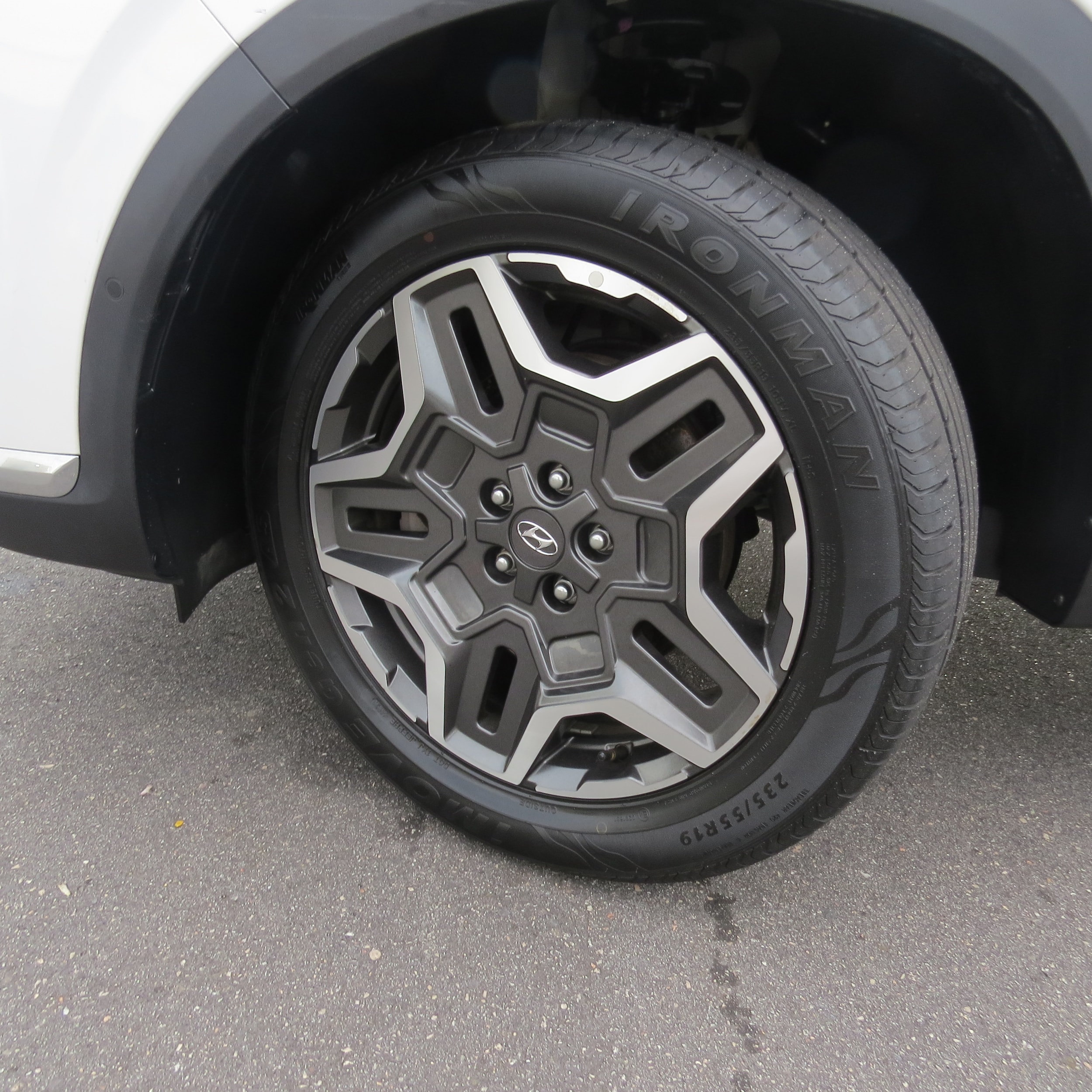 2023 Hyundai Santa Fe Limited - 10