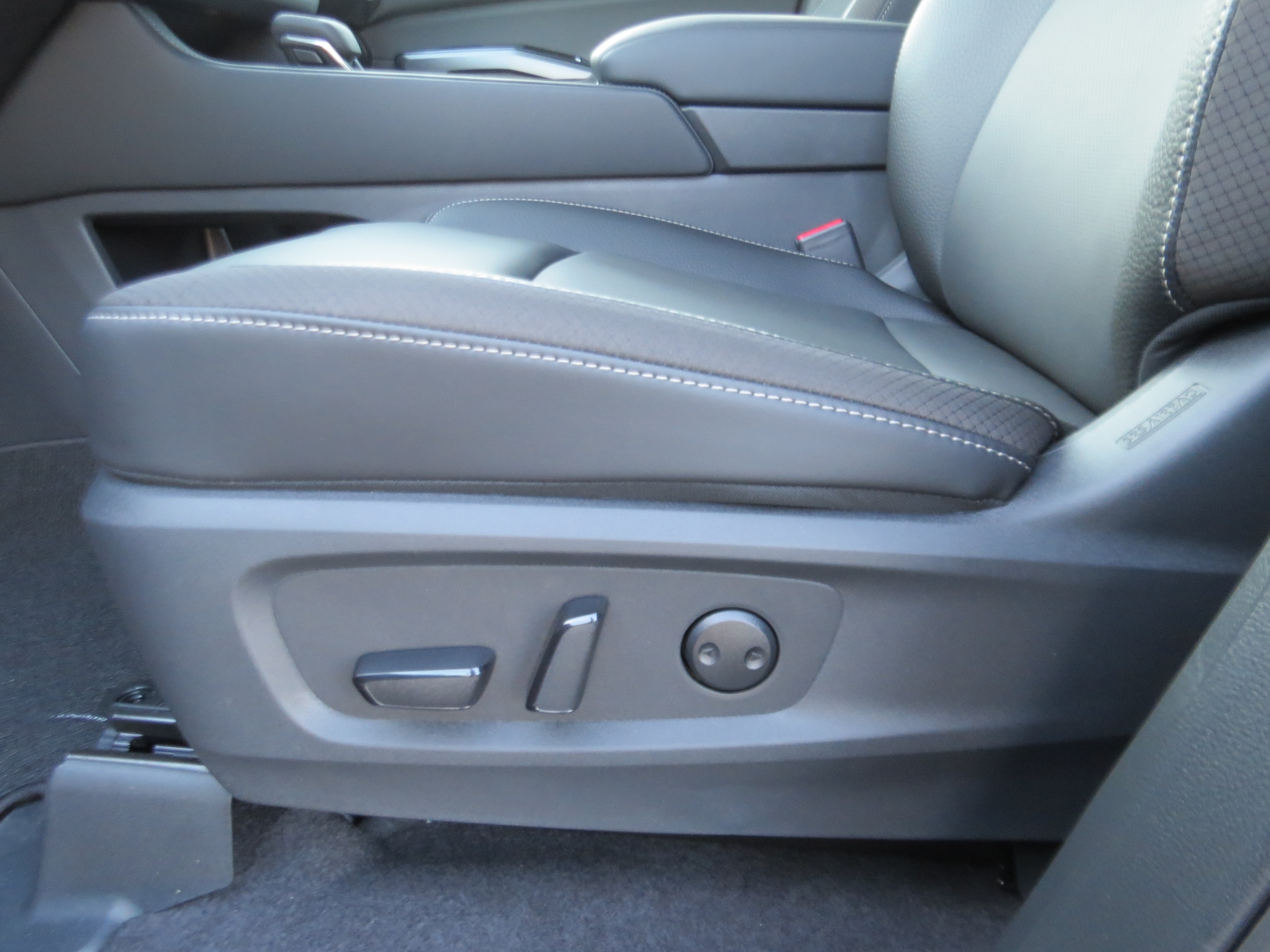 2026 Nissan Pathfinder SL Scarlet Ember Tintcoat at Griffin Nissan