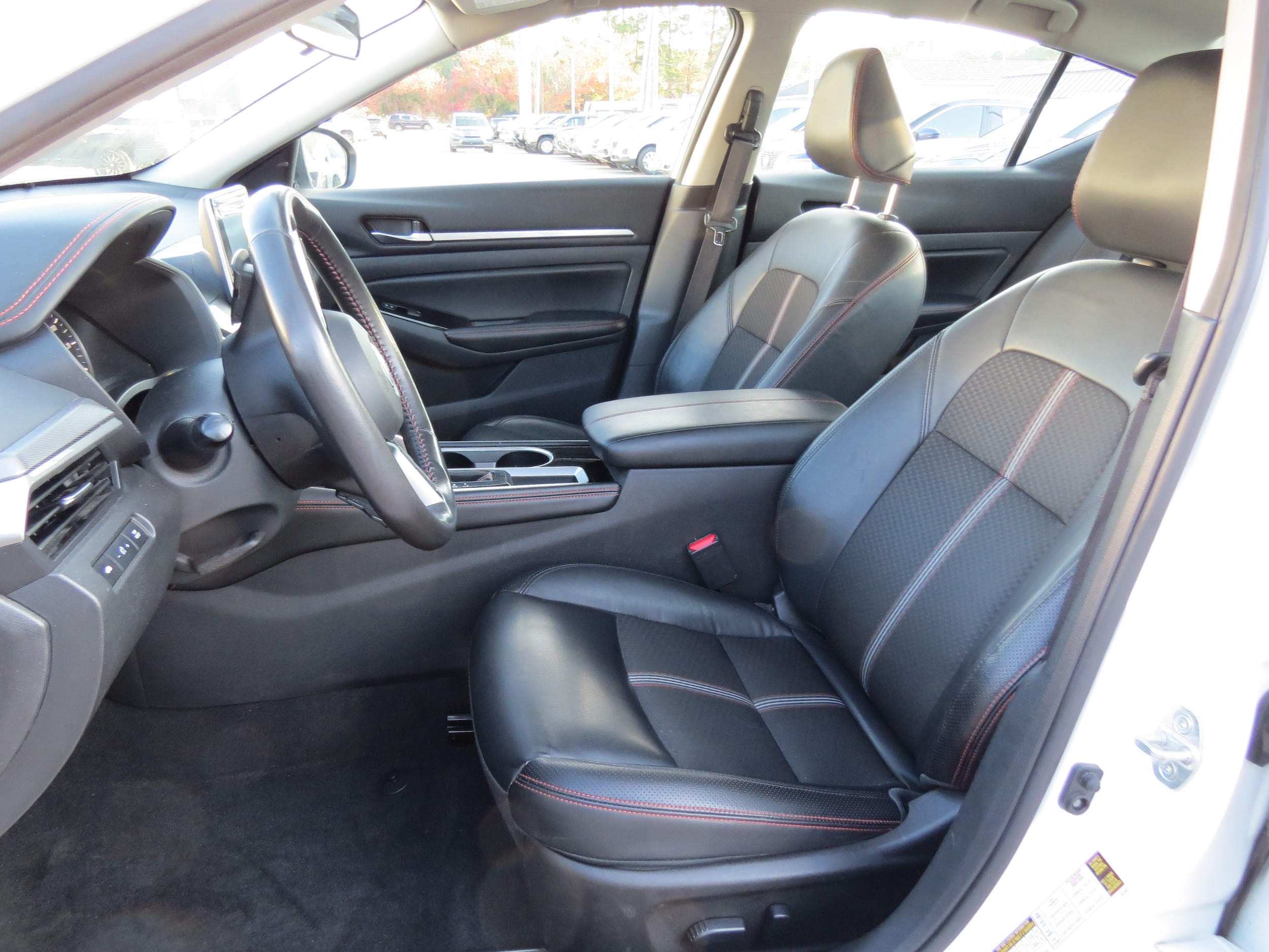 2024 Nissan Altima 2.5 SR Glacier White at Griffin Nissan