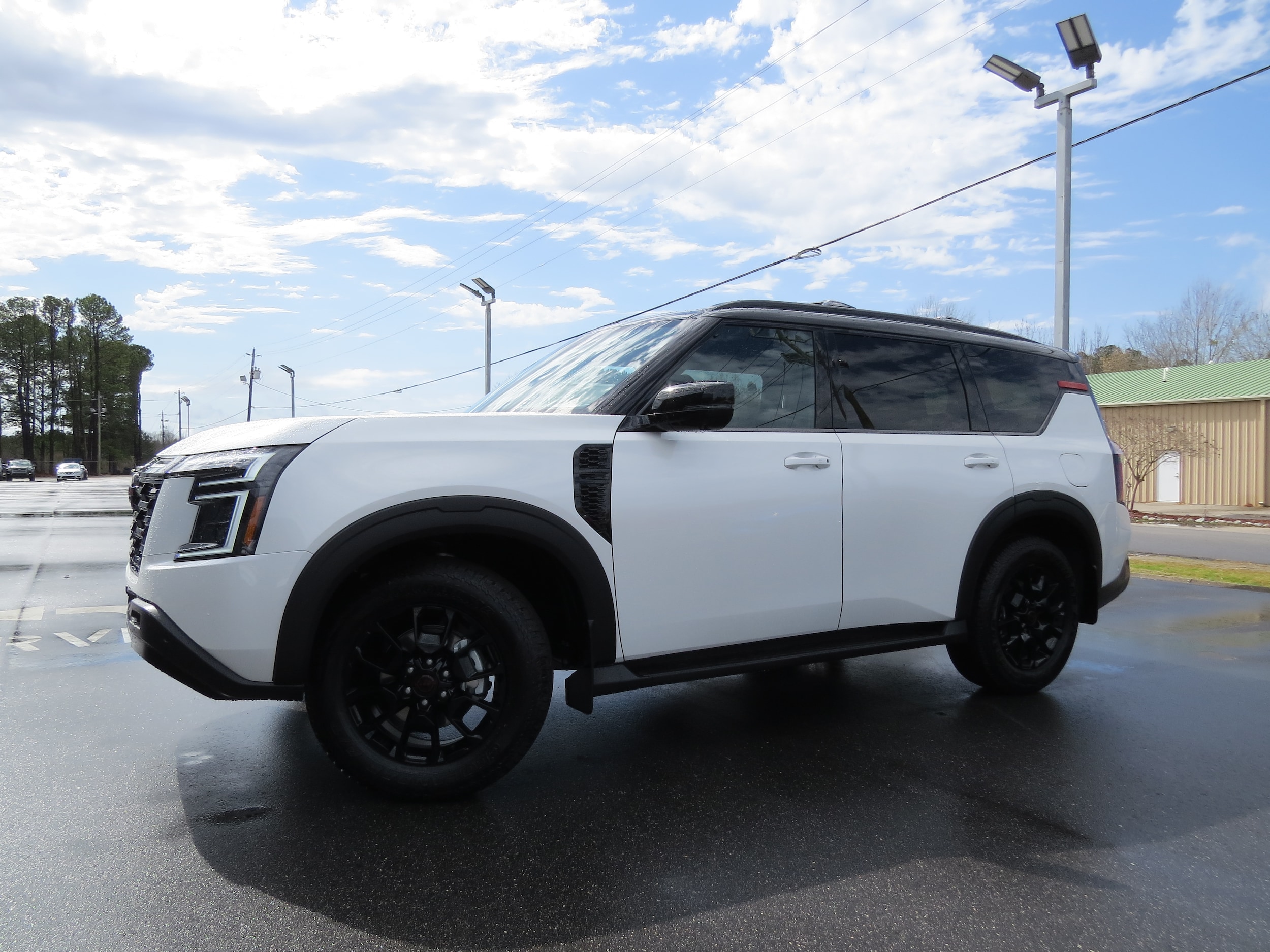 2025 Nissan Armada PRO-4X - 1