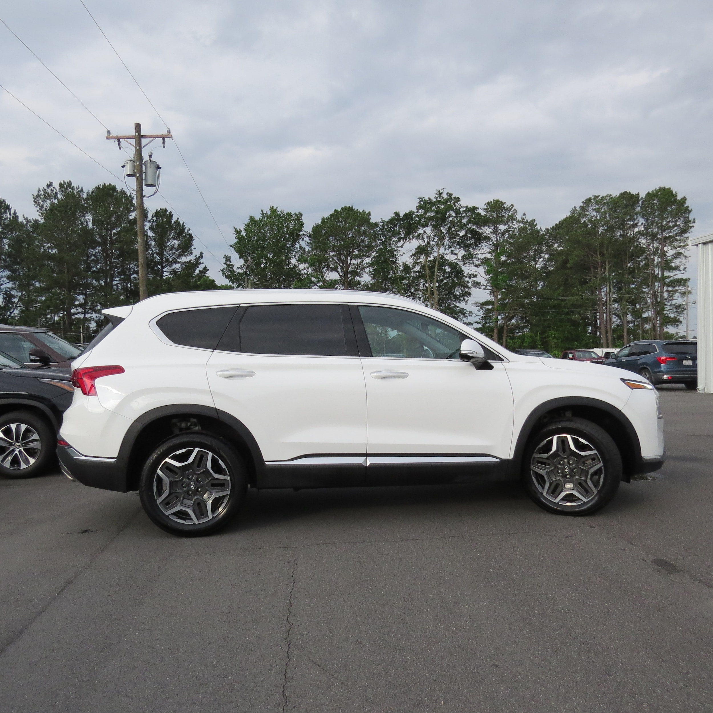 2023 Hyundai Santa Fe Limited - 6