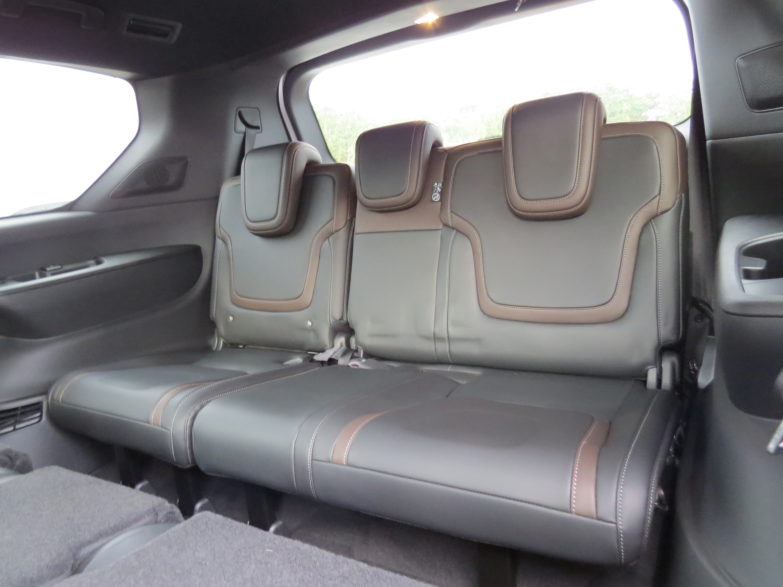 2025 Nissan Armada SL Aspen White Tricoat at Griffin Nissan