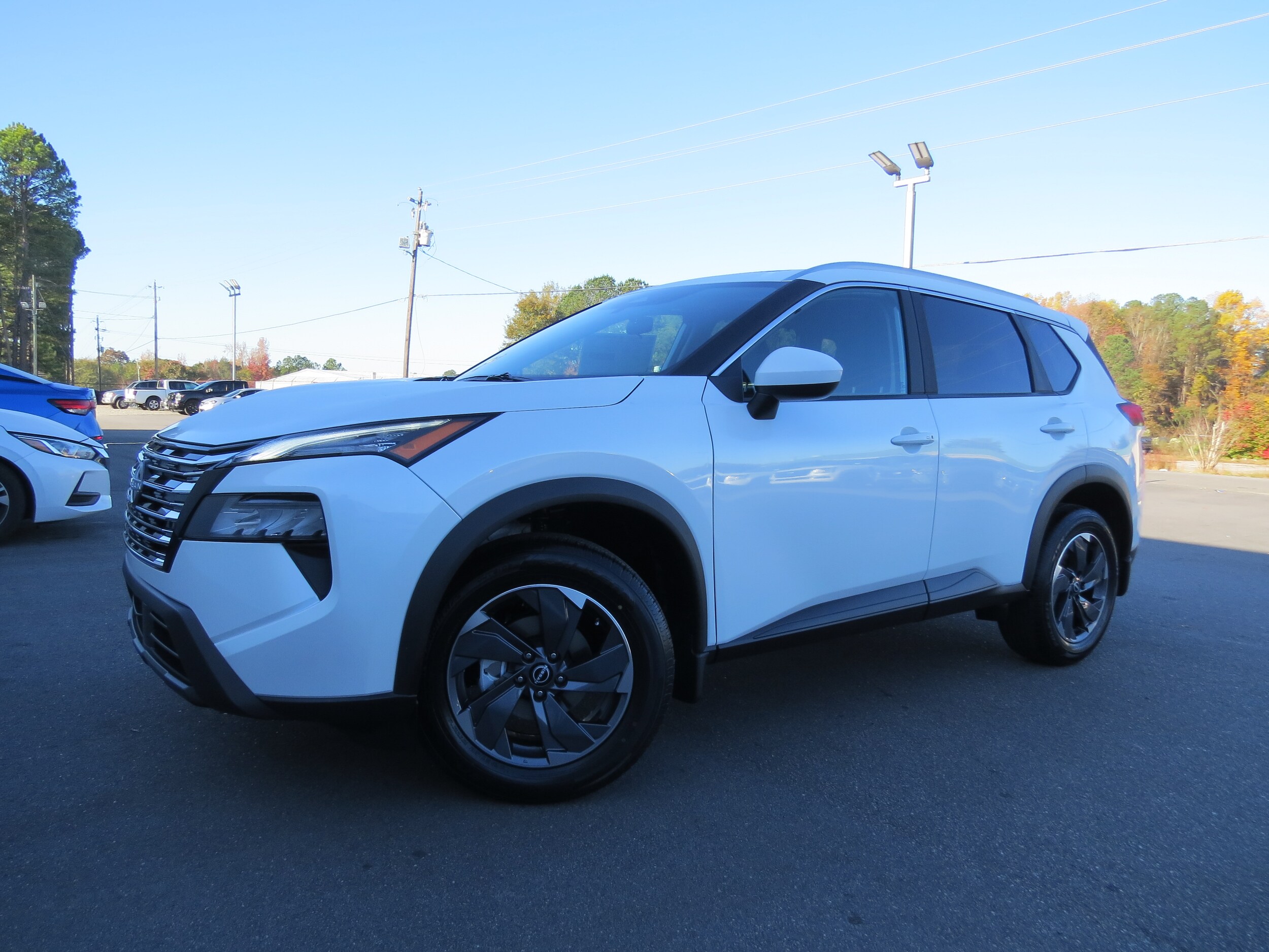 2026 Nissan Rogue SV photo 2