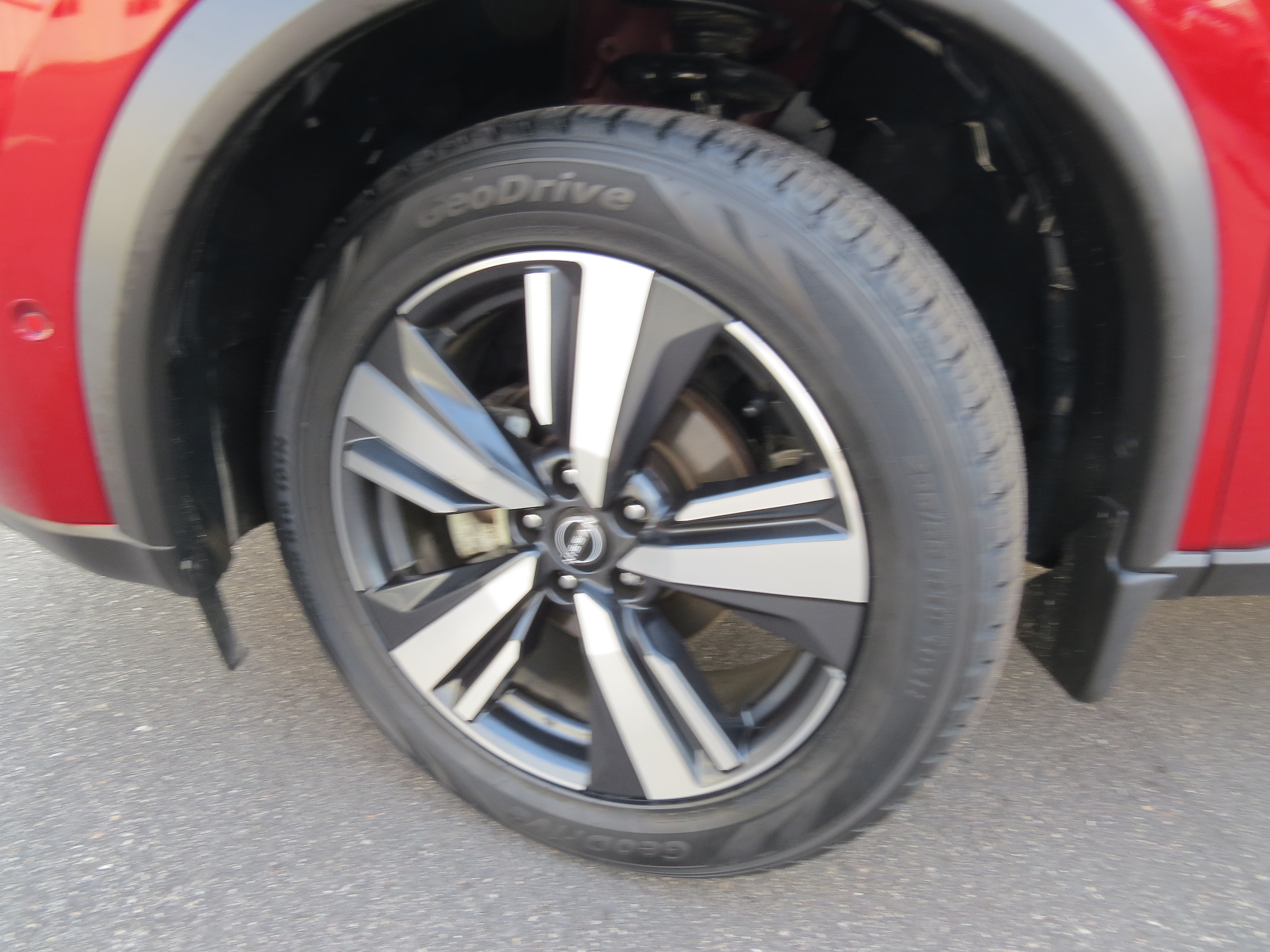 2023 Nissan Rogue SL - 8