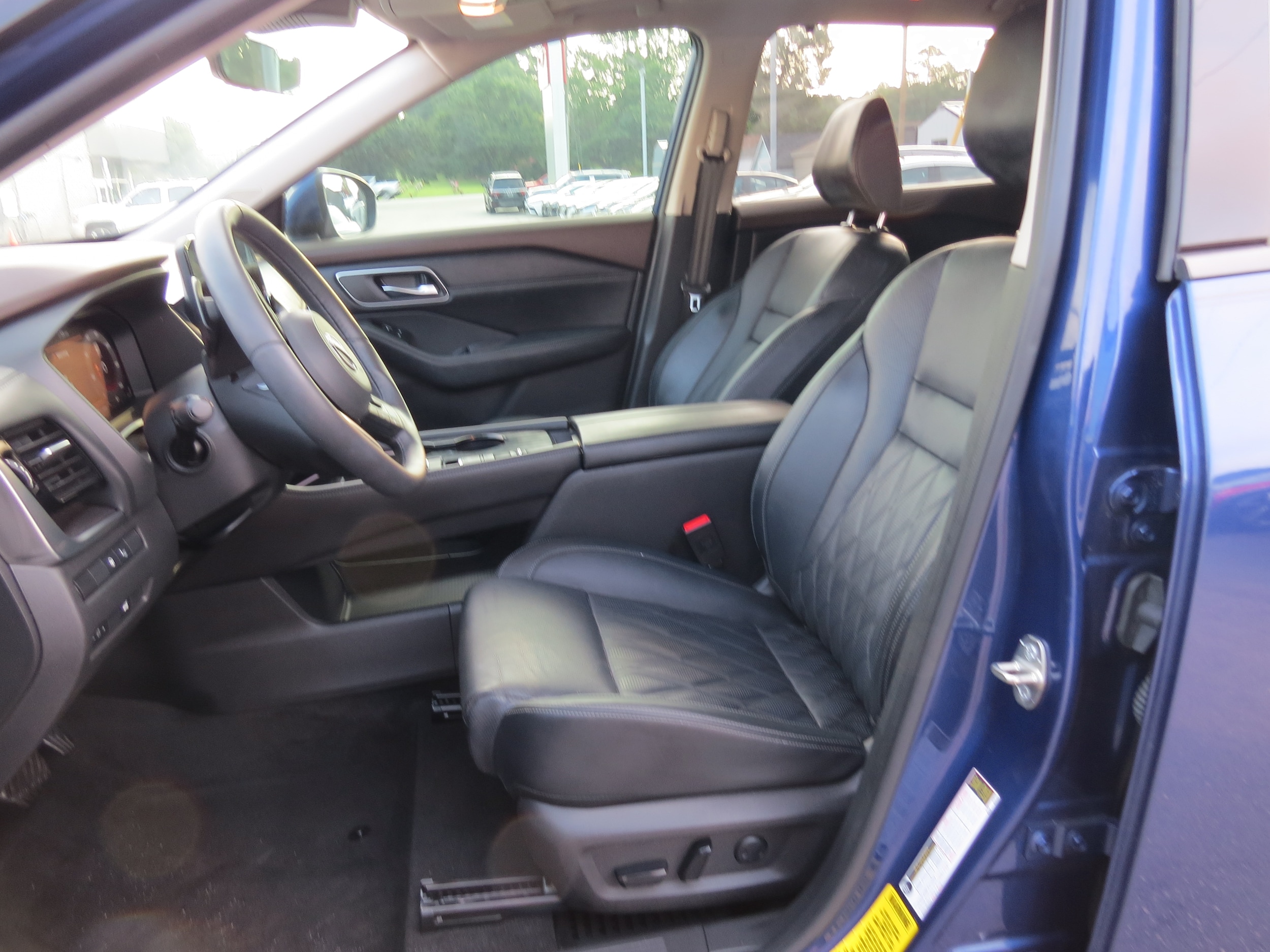 2022 Nissan Rogue Platinum Caspian Blue Metallic at Griffin Nissan