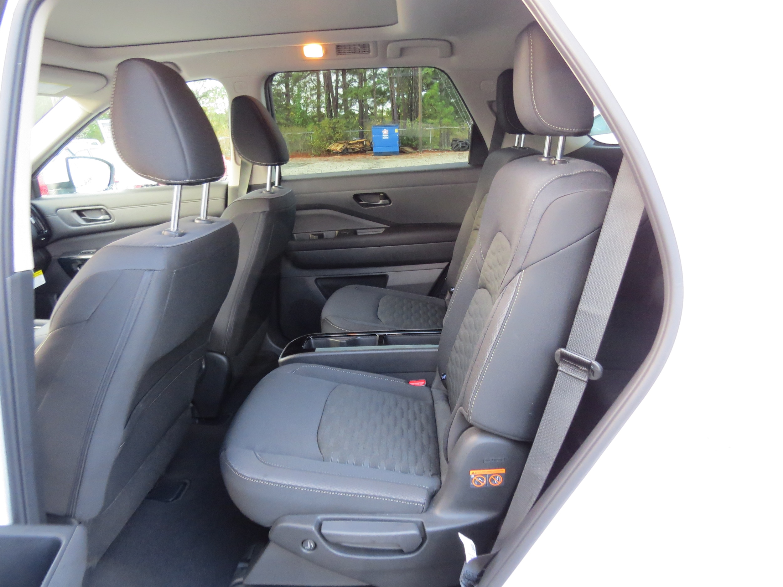 2025 Nissan Pathfinder SV Everest White Pearl Tricoat at Griffin Nissan