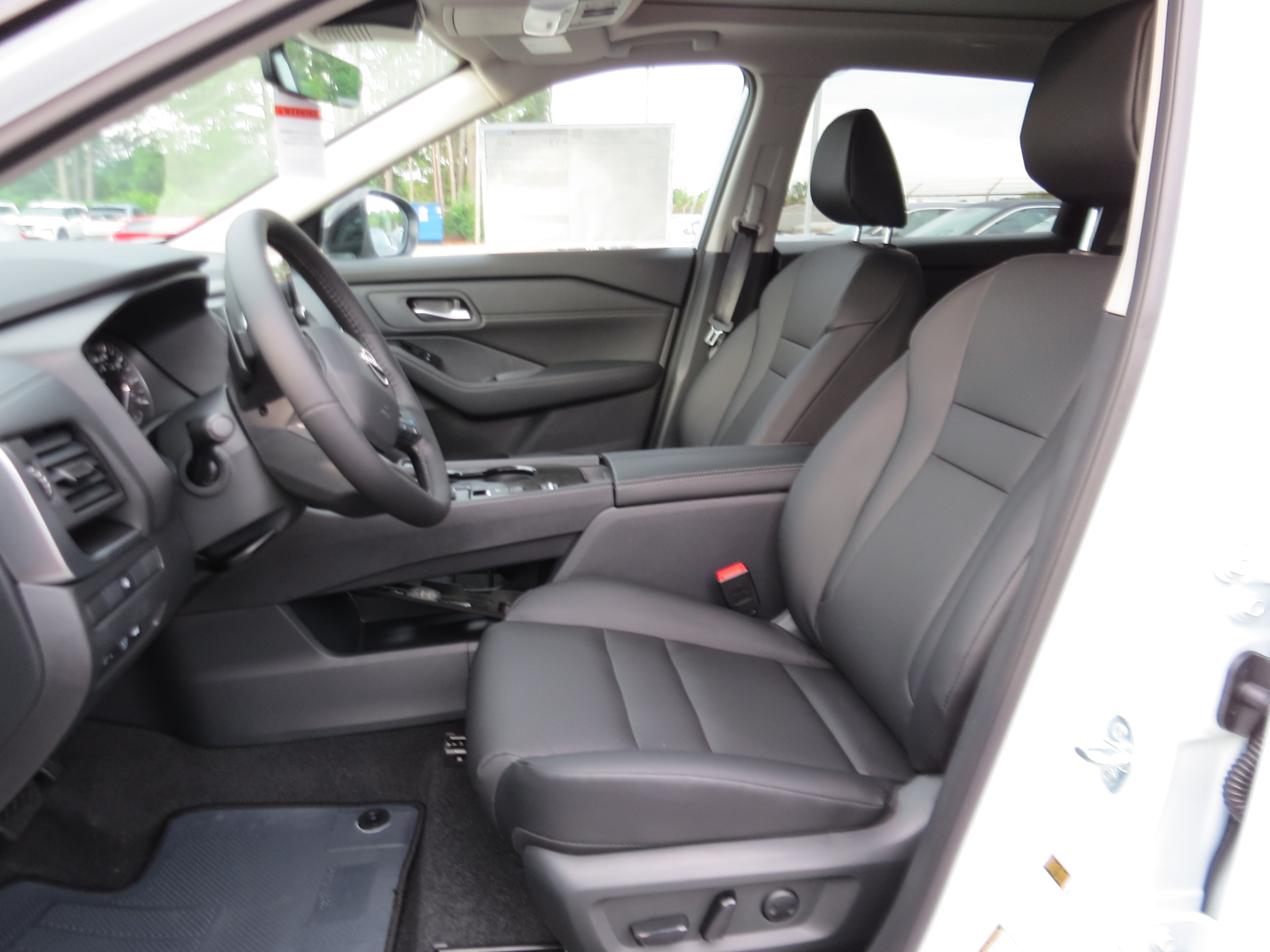 2026 Nissan Rogue Dark Armor Everest White Pearl Tricoat at Griffin Nissan