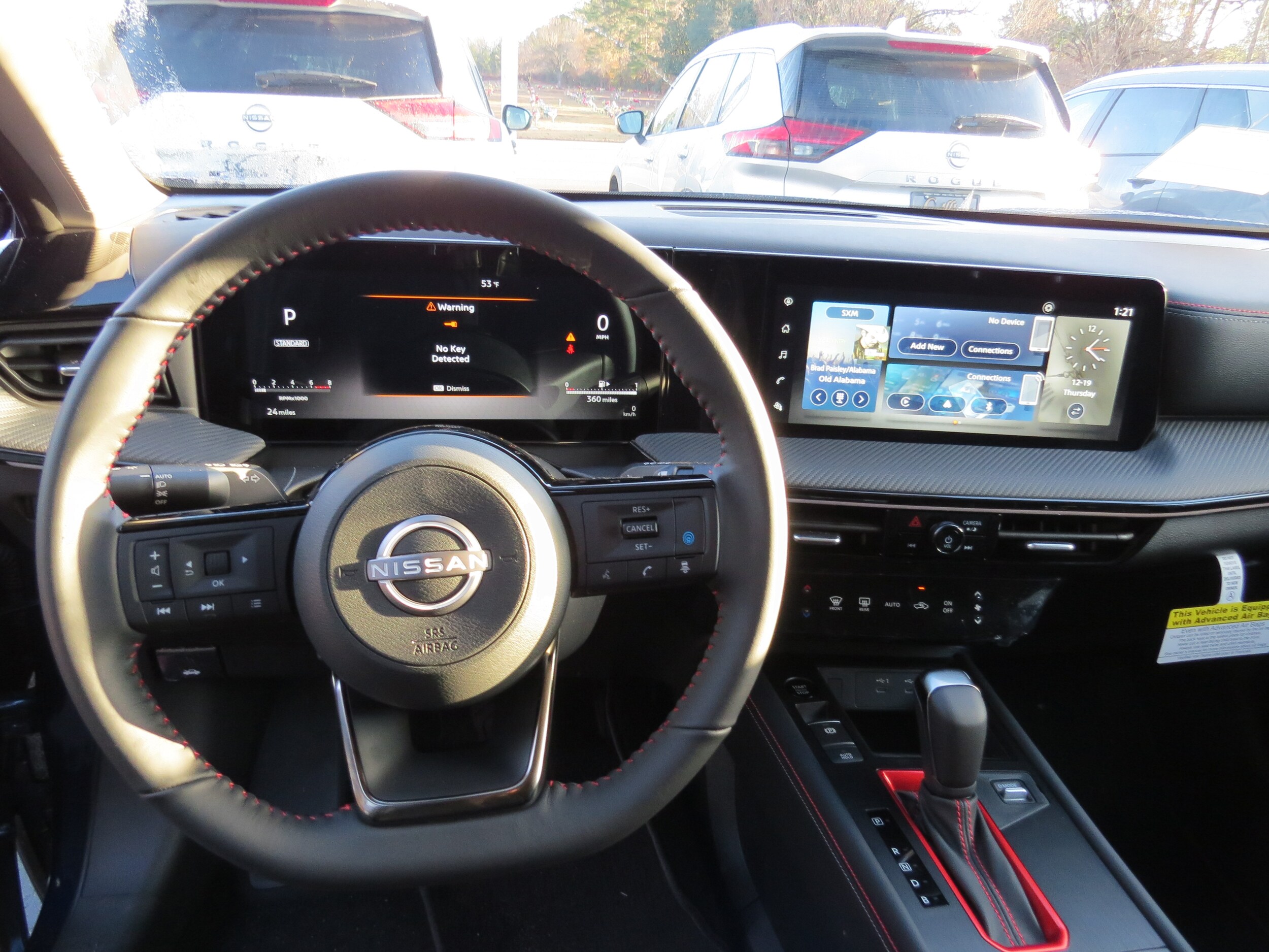 2025 Nissan Kicks SR Deep Blue Pearl/Gun at Griffin Nissan