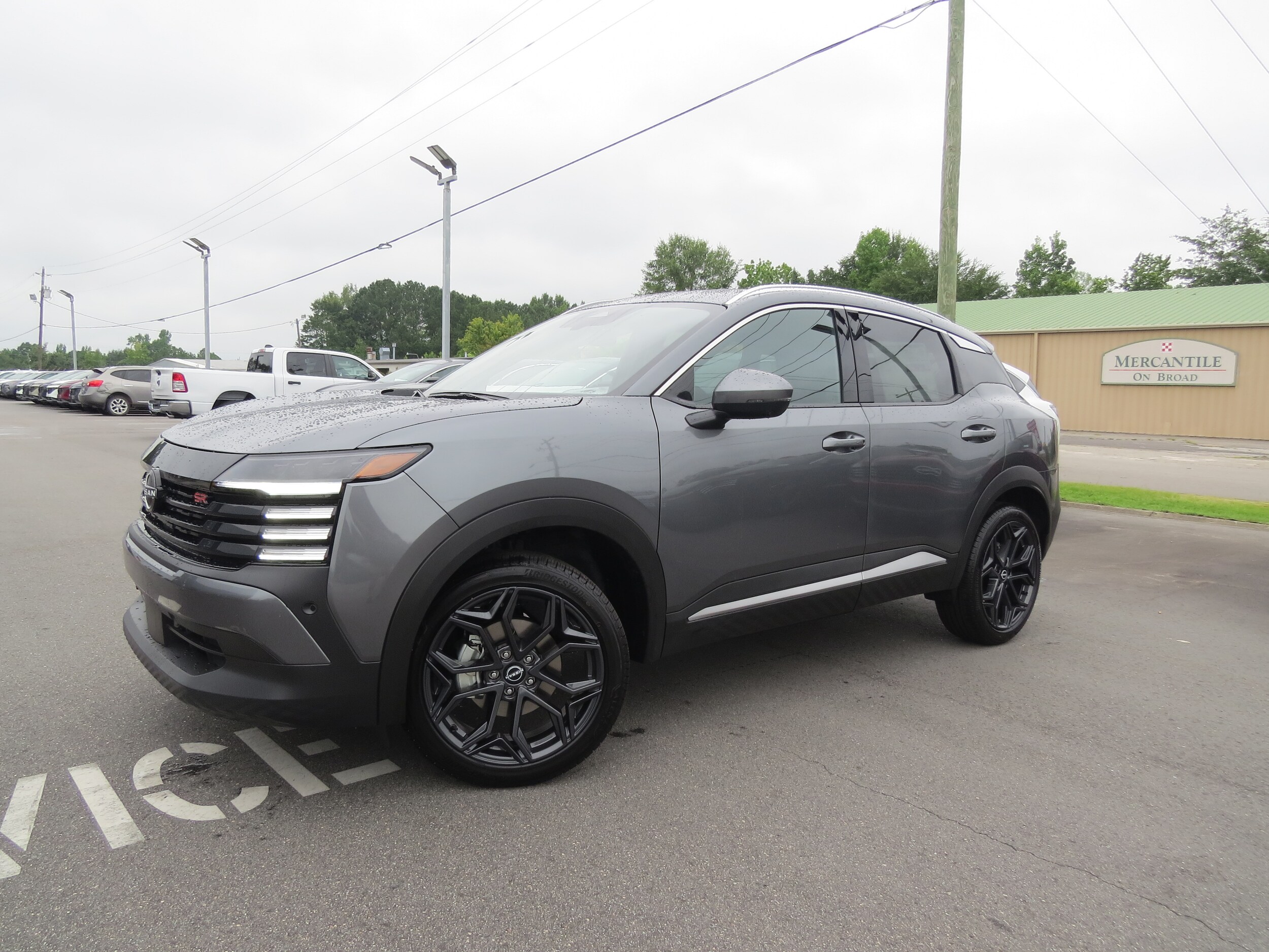 2025 Nissan Kicks SR - 1