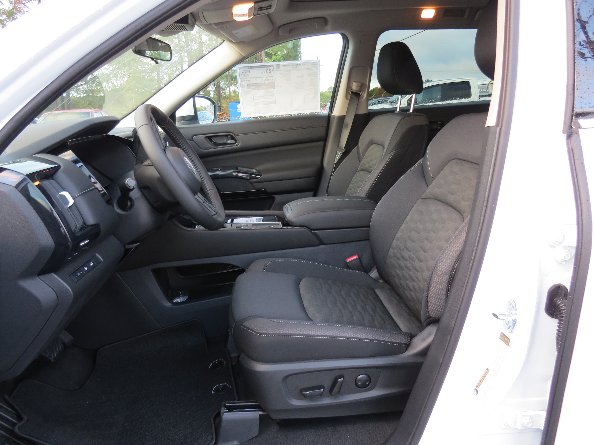 2025 Nissan Pathfinder SV Everest White Pearl Tricoat at Griffin Nissan