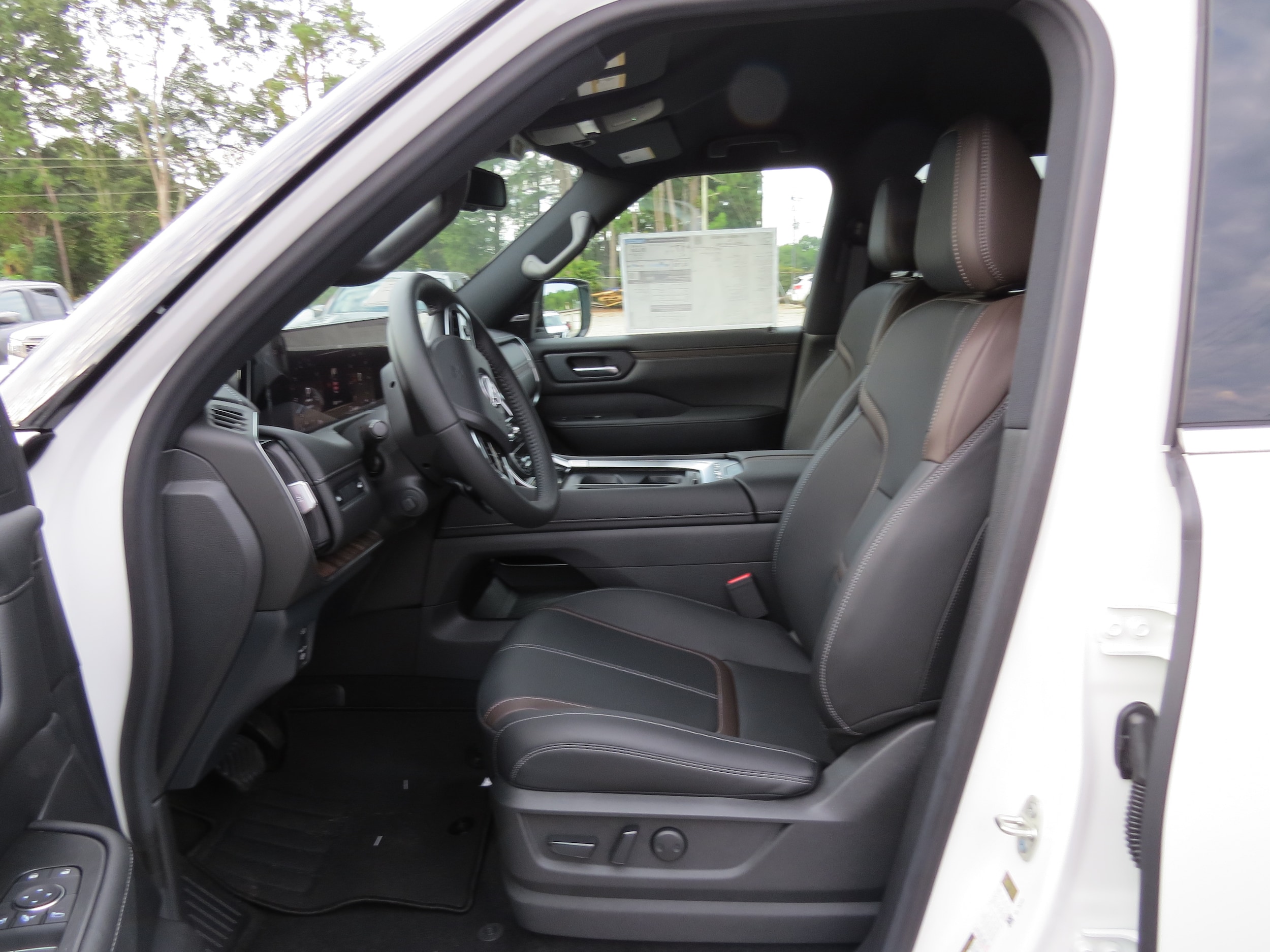 2025 Nissan Armada SL Aspen White Tricoat at Griffin Nissan